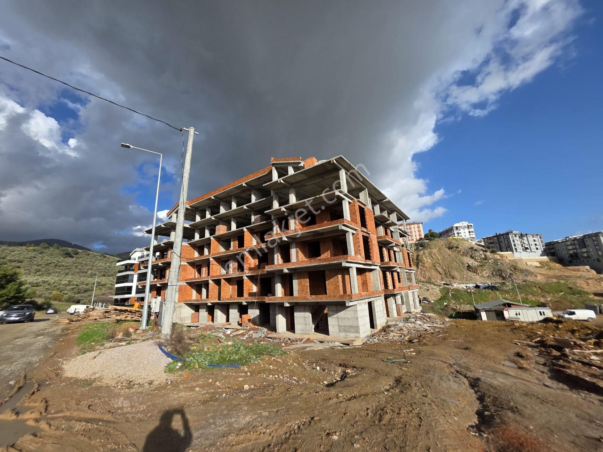 Edremitte Havuzlu Site İçinde 1+1 Satılık Daire - Görsel 16