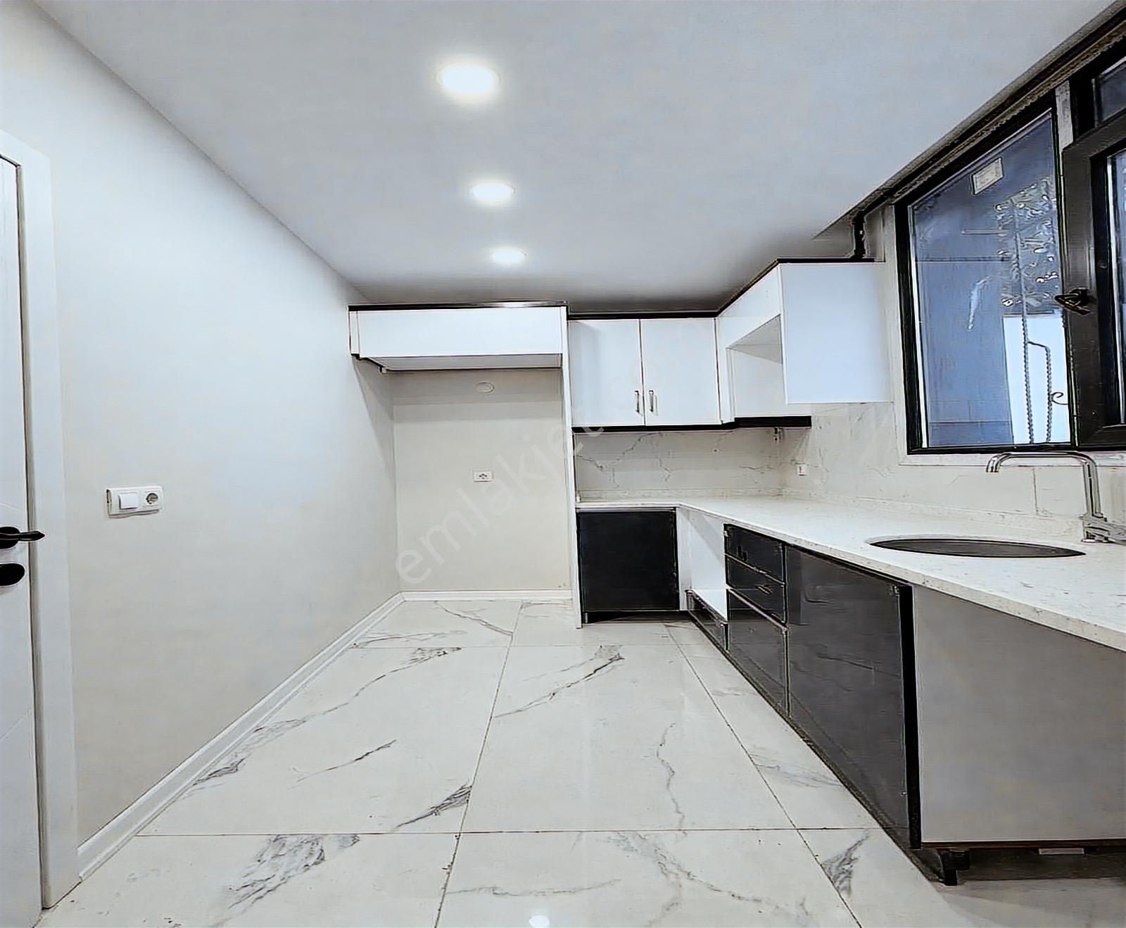 Gezgen İnşaattan Metrobüse Yakın 2+1 Müstakil Bahçeli Daire!! - Görsel 28