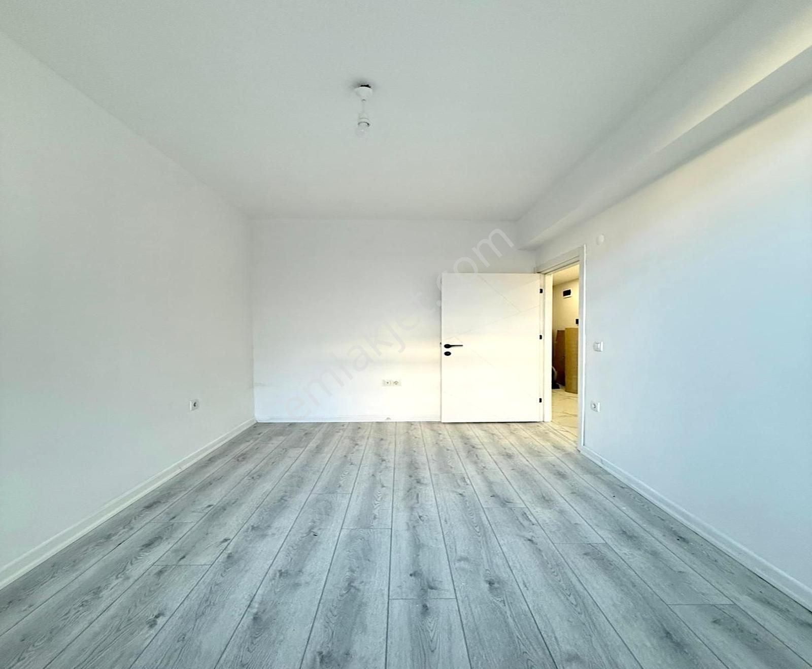 Gezgen İnşaattan Metrobüse Yakın 2+1 Müstakil Bahçeli Daire!! - Görsel 31