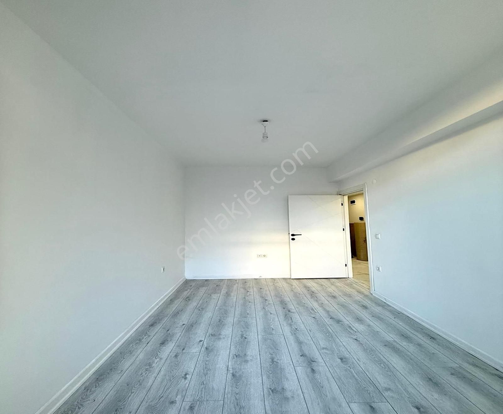 Gezgen İnşaattan Metrobüse Yakın 2+1 Müstakil Bahçeli Daire!! - Görsel 6