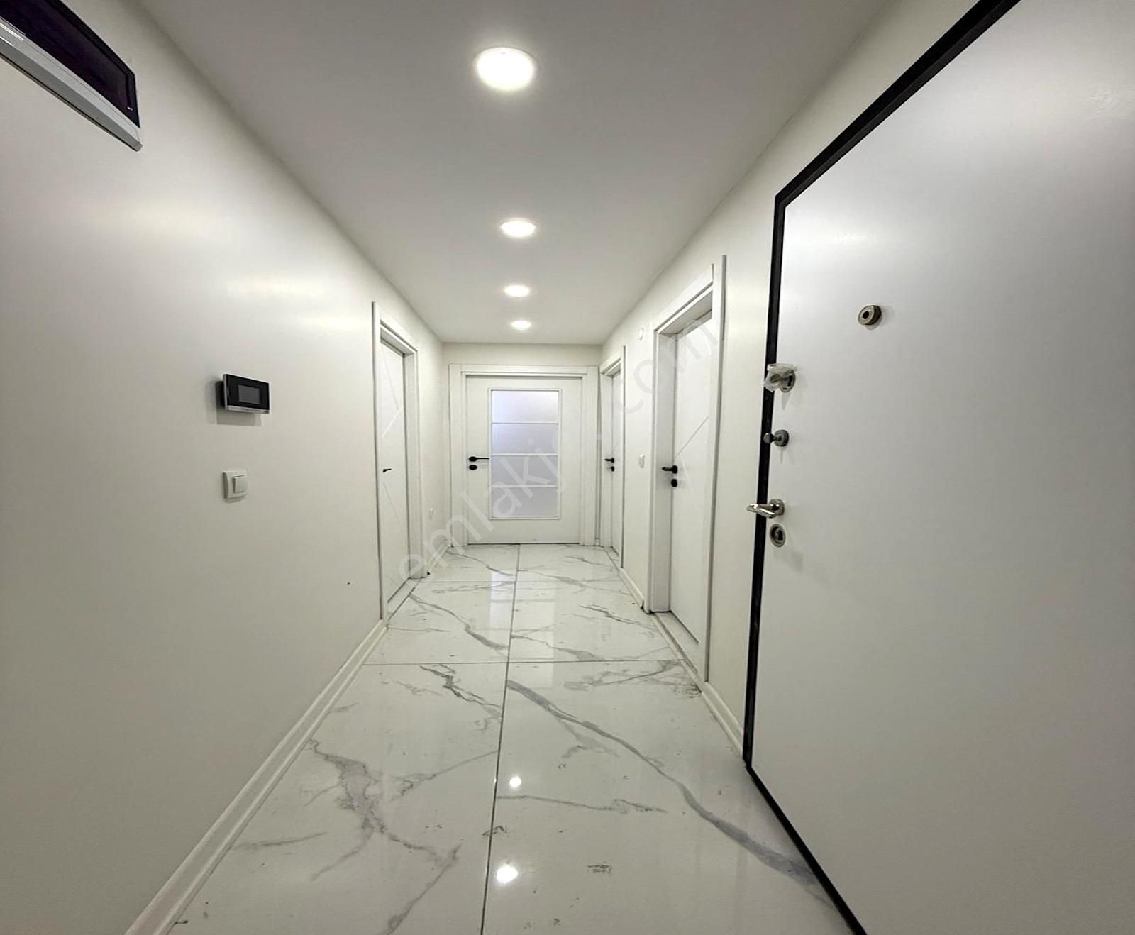 Gezgen İnşaattan Metrobüse Yakın 2+1 Müstakil Bahçeli Daire!! - Görsel 5