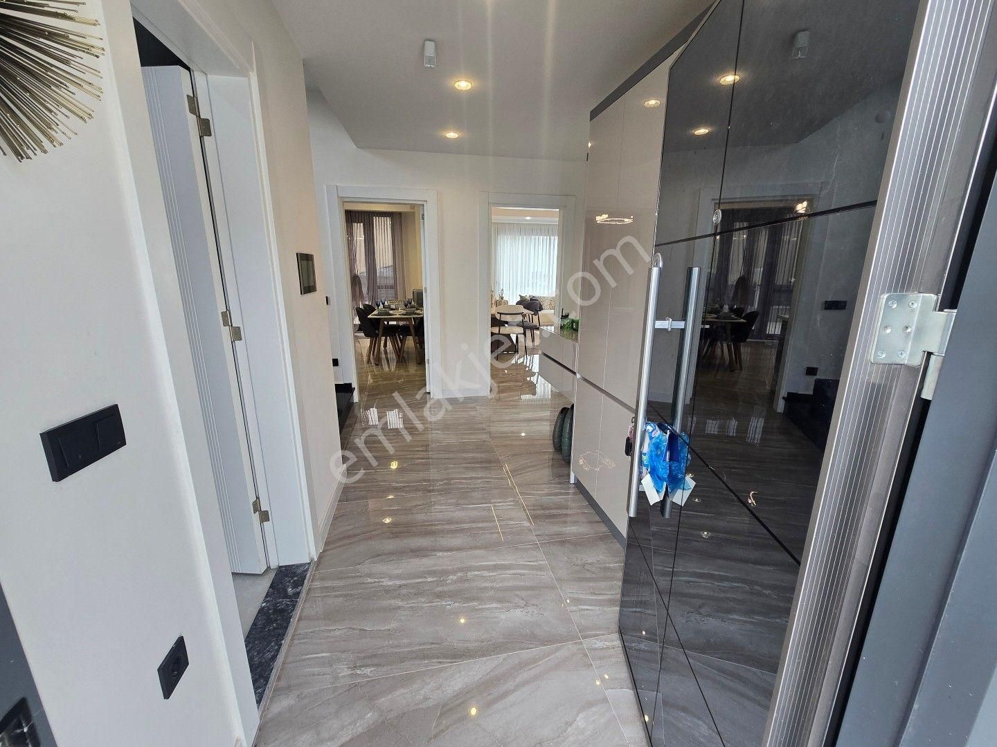 Didim,de Hayalinizdeki Müstakil Yaşam Başlıyor! 4+1 Ayrı Mutfaklı Sıfır Eşyalı Satılık Villa - Görsel 3