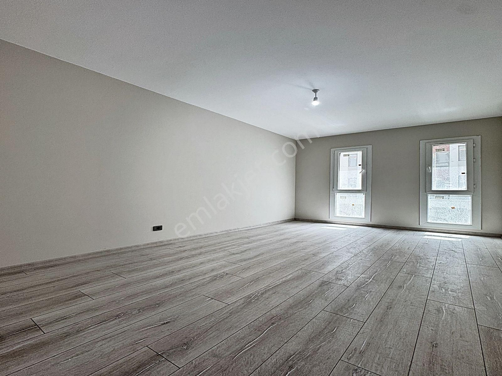 Cadde34 Yapı'dan Kısa Katlı Full Konsept Site İçerisinde Havuz Cepheli 2+1 Sıfır Satılık Daireler - Görsel 13