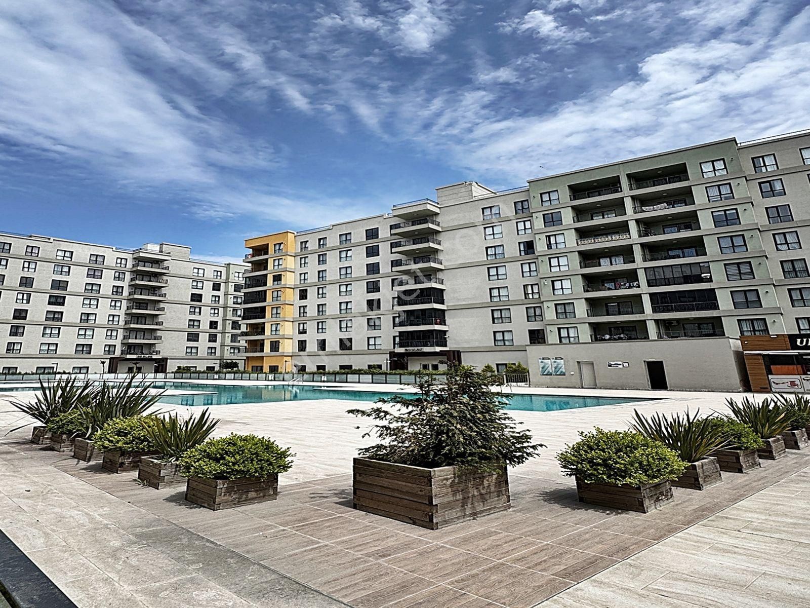 Cadde34 Yapı'dan Kısa Katlı Full Konsept Site İçerisinde Havuz Cepheli 2+1 Sıfır Satılık Daireler - Görsel 21