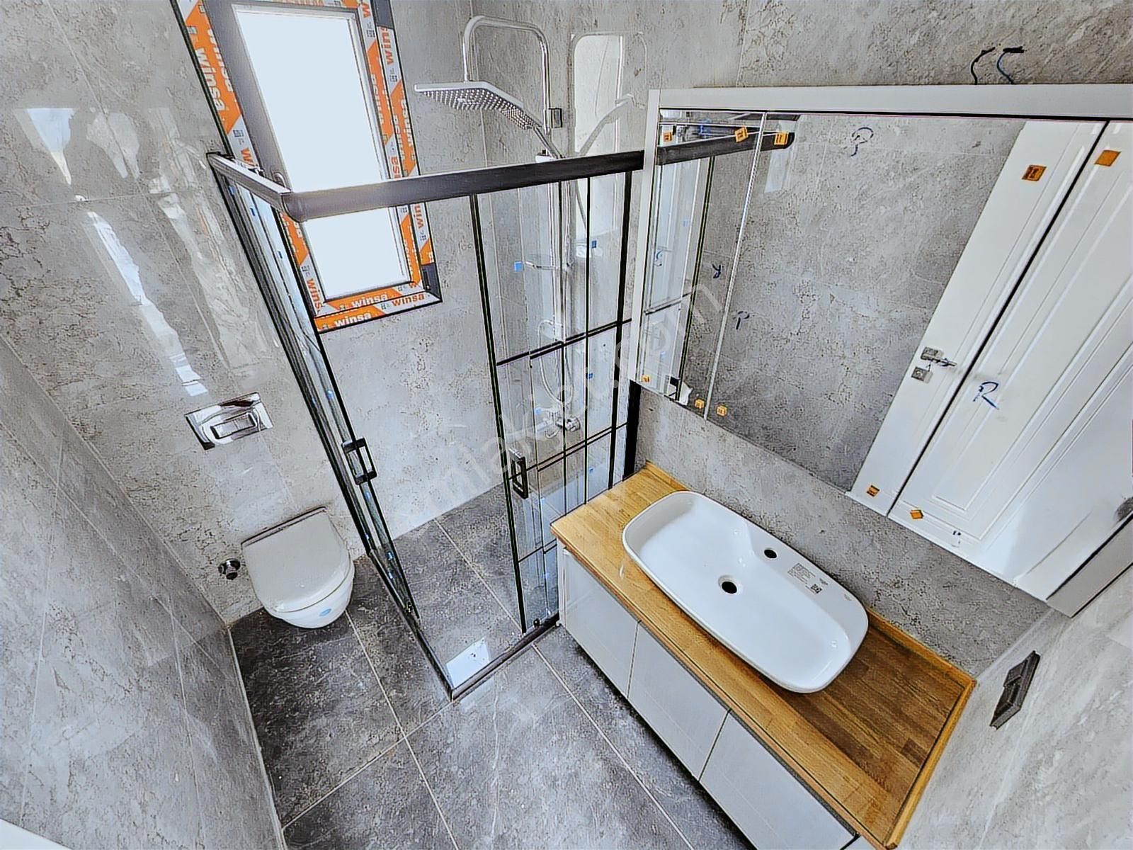 Eu Gayrimenkulden Girişte Odalı Havuzlu Tek Müstakil 5+1 Villa - Görsel 25