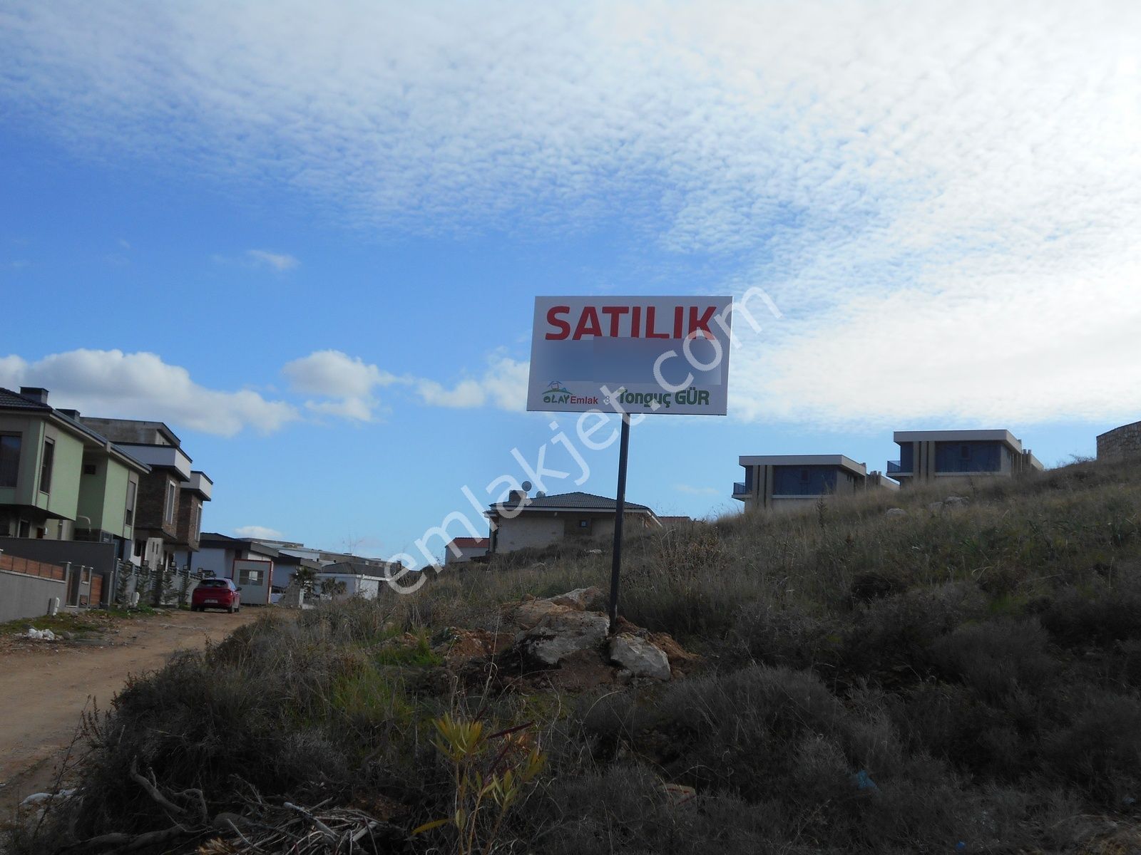 Olay'dan İyi Lokasyonda 870 M2 Köşe Arsa 12.250.000 Tl