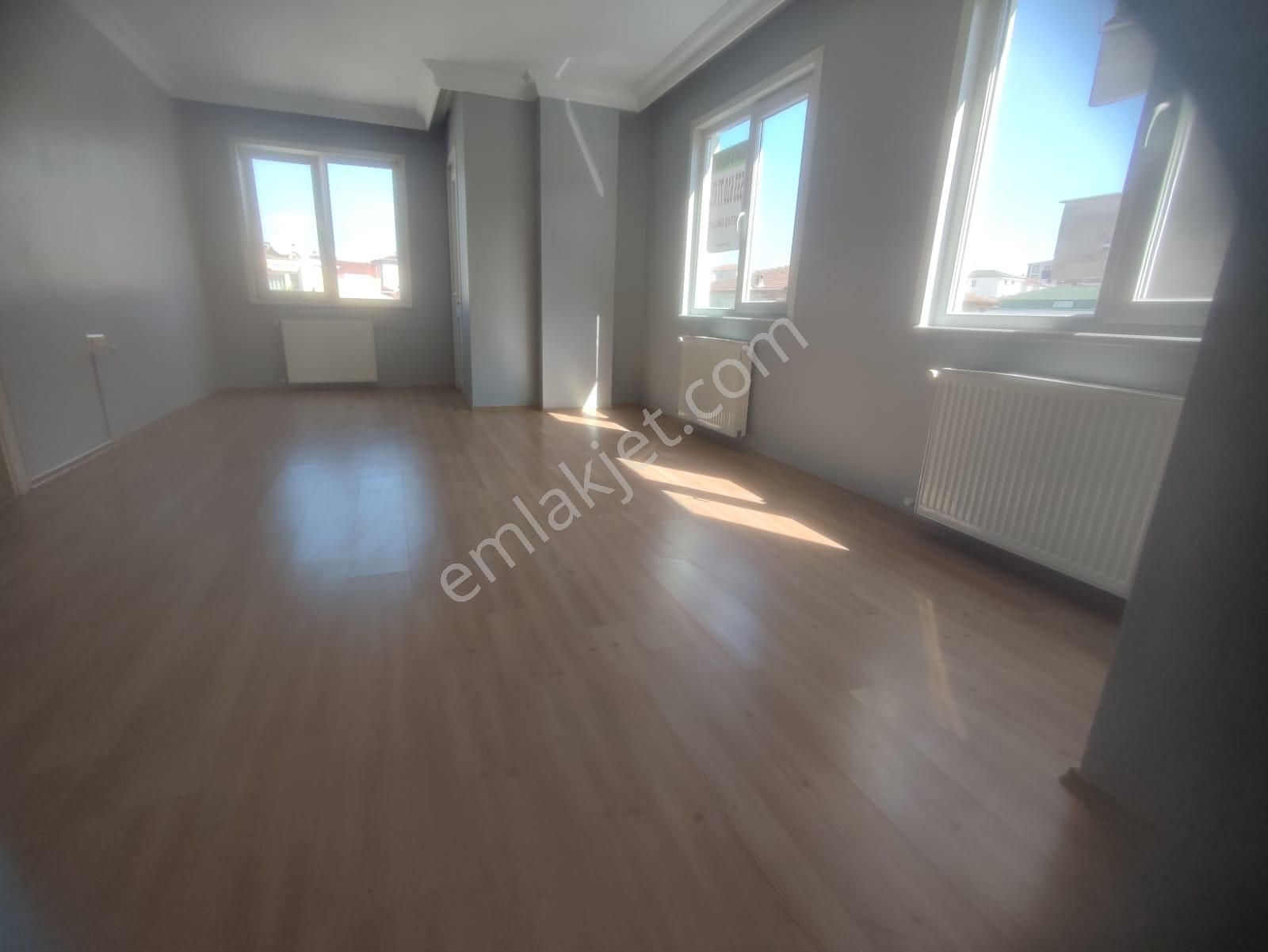 Pendik Esenyalı Ahmetyesevide Ana Cadde Üstü Büyük Kiralık 3+1 125m2 Daire - Görsel 2