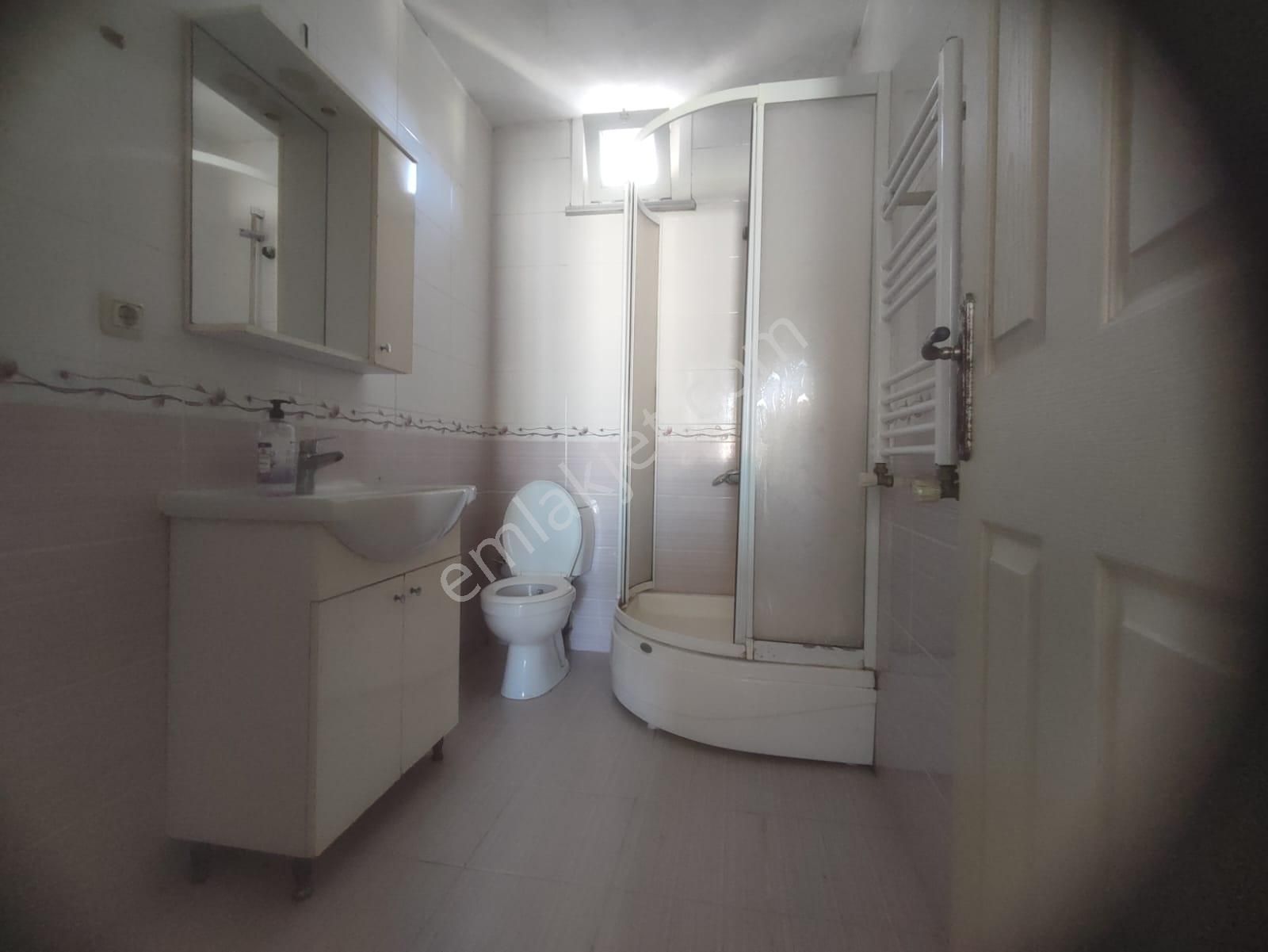 Pendik Esenyalı Ahmetyesevide Ana Cadde Üstü Büyük Kiralık 3+1 125m2 Daire - Görsel 29