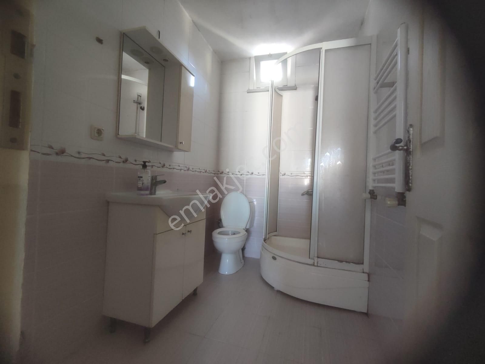 Pendik Esenyalı Ahmetyesevide Ana Cadde Üstü Büyük Kiralık 3+1 125m2 Daire - Görsel 28