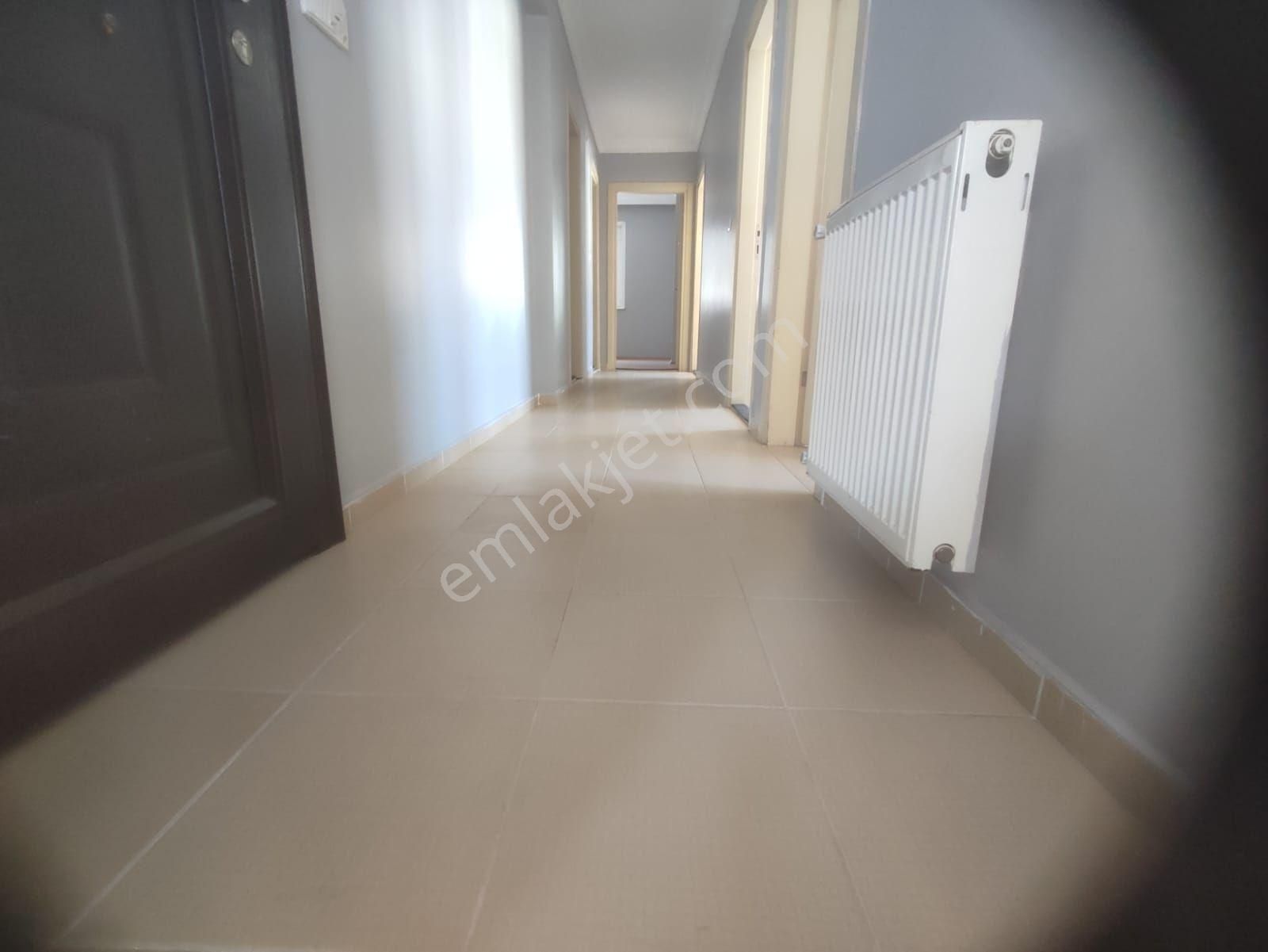 Pendik Esenyalı Ahmetyesevide Ana Cadde Üstü Büyük Kiralık 3+1 125m2 Daire - Görsel 23