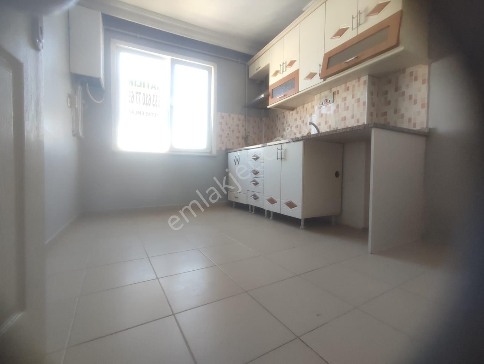 Pendik Esenyalı Ahmetyesevide Ana Cadde Üstü Büyük Kiralık 3+1 125m2 Daire - Görsel 25