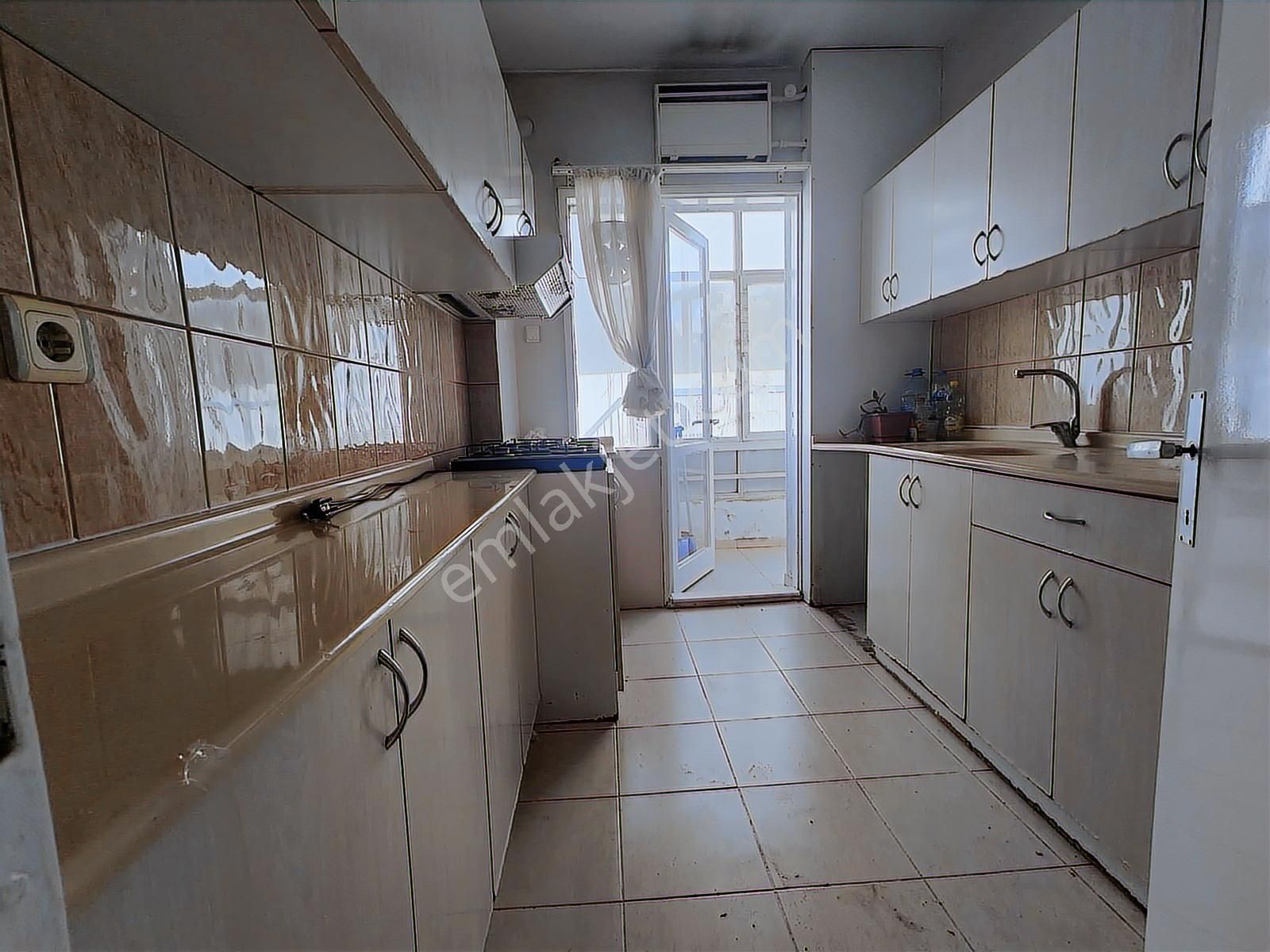 Alsancak Mükemmel Konumda Geniş 3+1 Satılık Daire Reyhan Yakını - Görsel 24