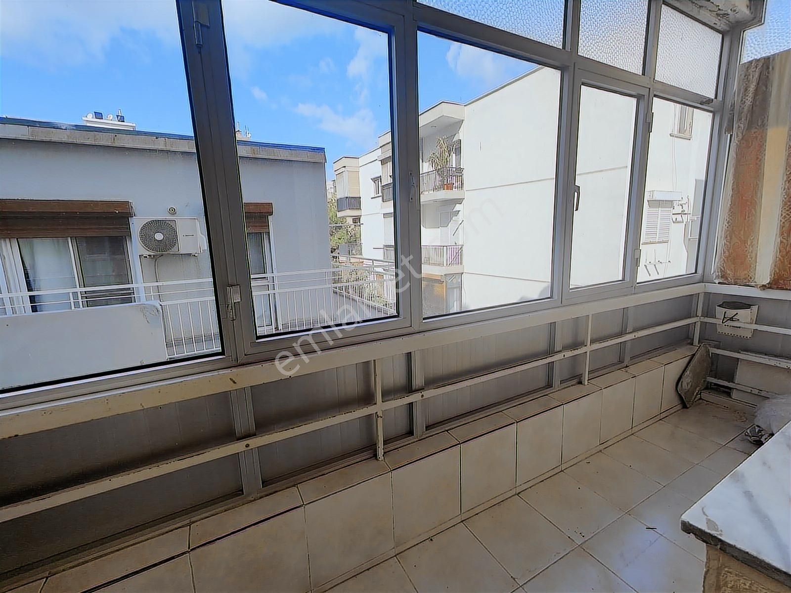 Alsancak Mükemmel Konumda Geniş 3+1 Satılık Daire Reyhan Yakını - Görsel 2