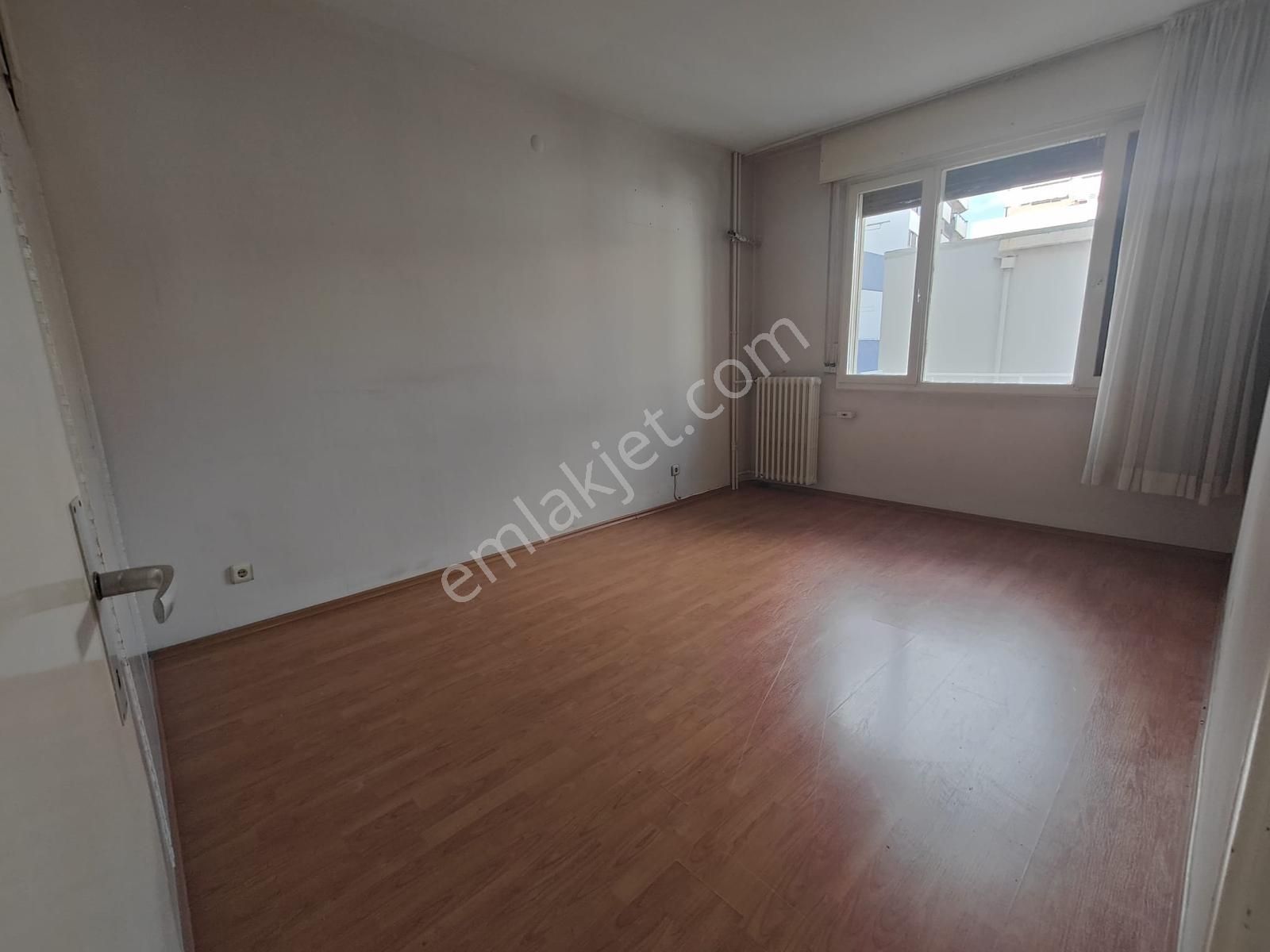 Alsancak Mükemmel Konumda Geniş 3+1 Satılık Daire Reyhan Yakını - Görsel 14