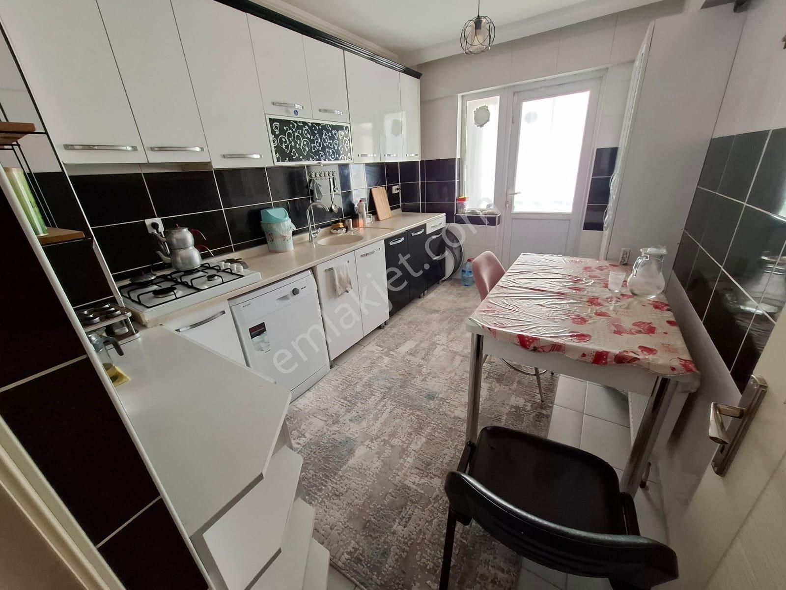 Mamak - Ekin Mahallesinde Ara Katta, Caddeye Yakın, Asansörlü 3+1 Satılık Daire !!! - Görsel 3