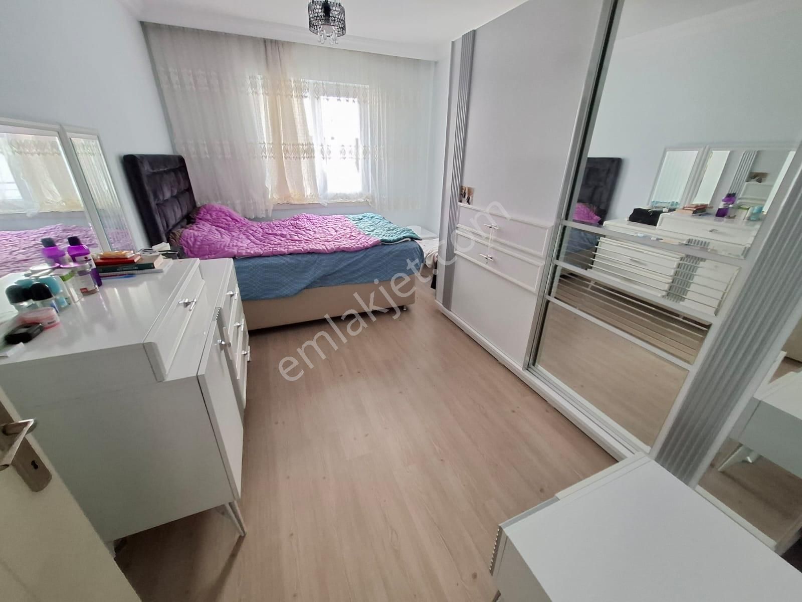 Mamak - Ekin Mahallesinde Ara Katta, Caddeye Yakın, Asansörlü 3+1 Satılık Daire !!! - Görsel 5