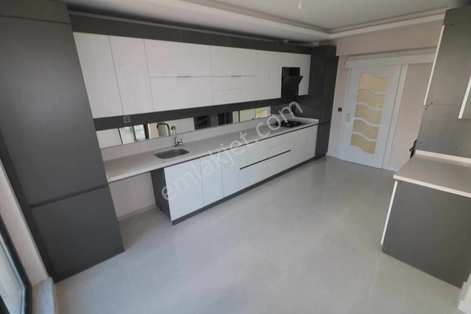 Bağlıca'da Merkezi Konum Butik Site Ara Kat K.otoparklı Lüx 4+1 - Görsel 29