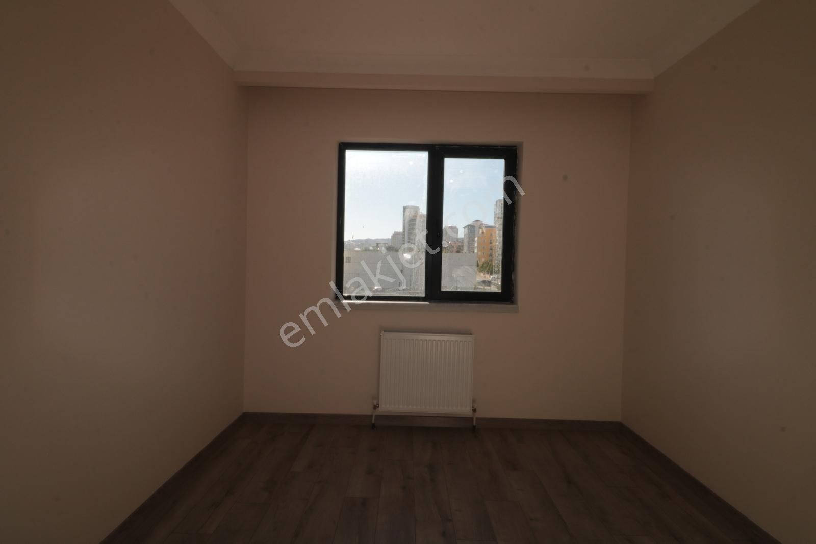 Bağlıca'da Merkezi Konum Butik Site Ara Kat K.otoparklı Lüx 4+1 - Görsel 35