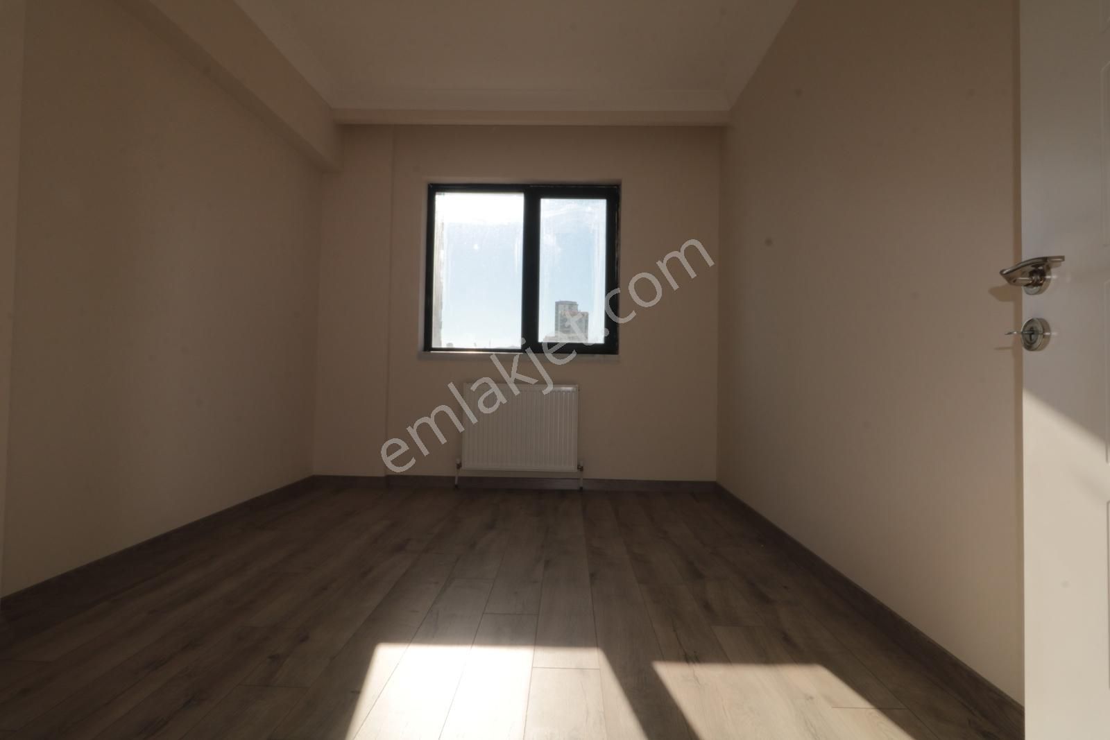 Bağlıca'da Merkezi Konum Butik Site Ara Kat K.otoparklı Lüx 4+1 - Görsel 5