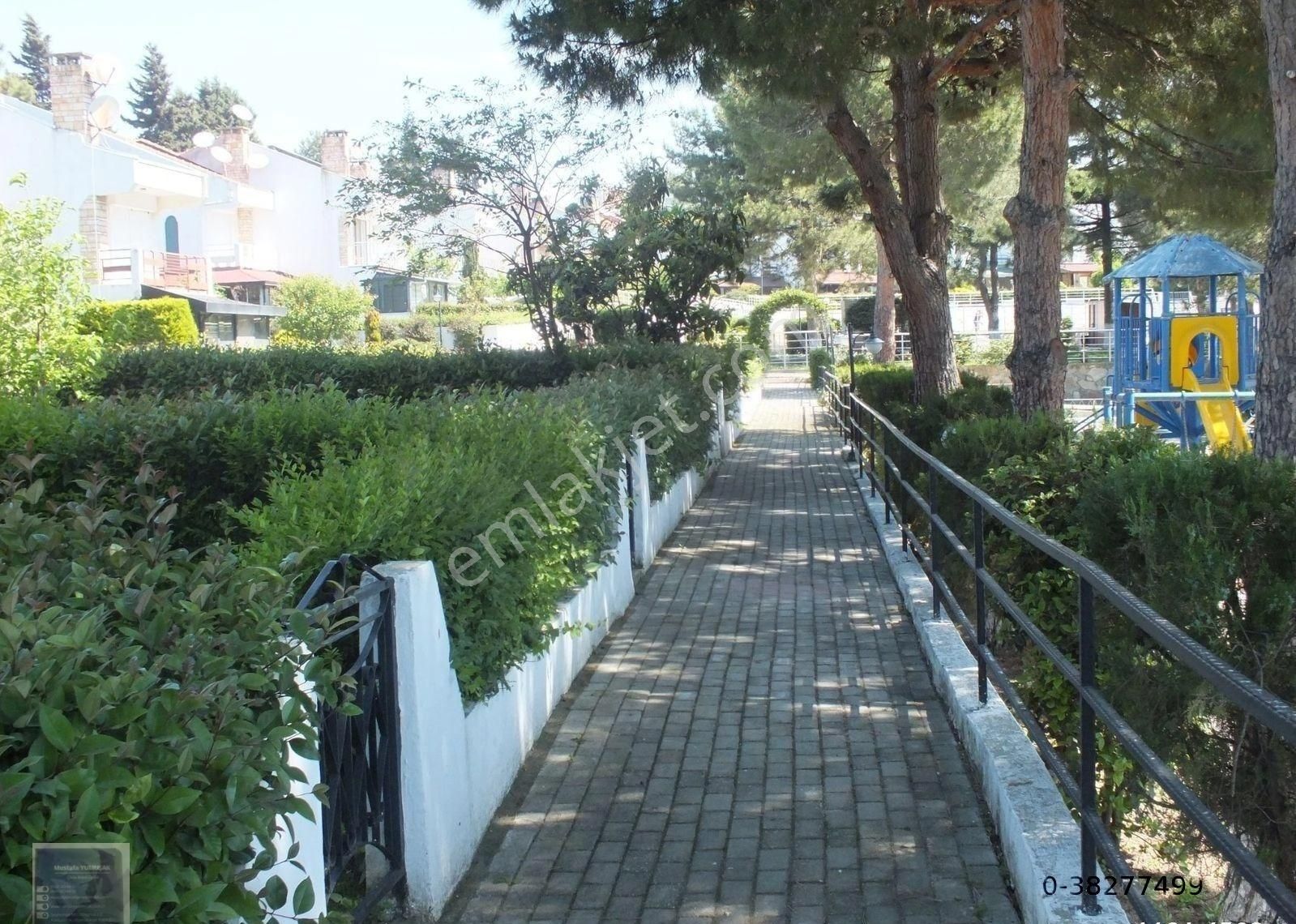 Marmara Ereğlisi Kaptan 2 Tatil Sitesinde Satılık Triplex Yazlık