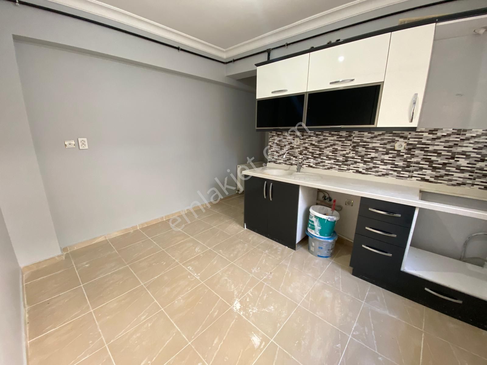 Altındağ - Karapürçek Mahallesi Uçaklı Park Yakınında Asansörlü 3+1 Satılık Fırsat Dairesi !!! - Görsel 2