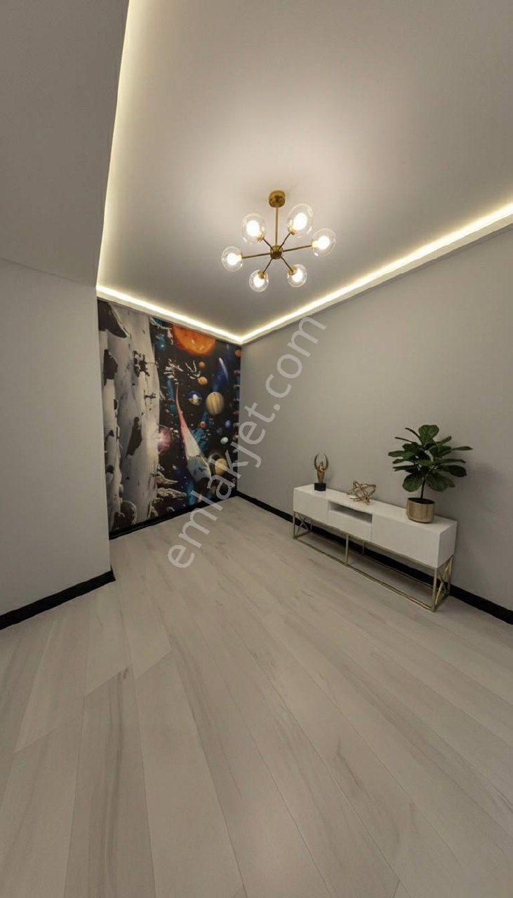 Acill Satılık Ara Kat Daire Metrobüse Yakın Yeni Bina - Görsel 2