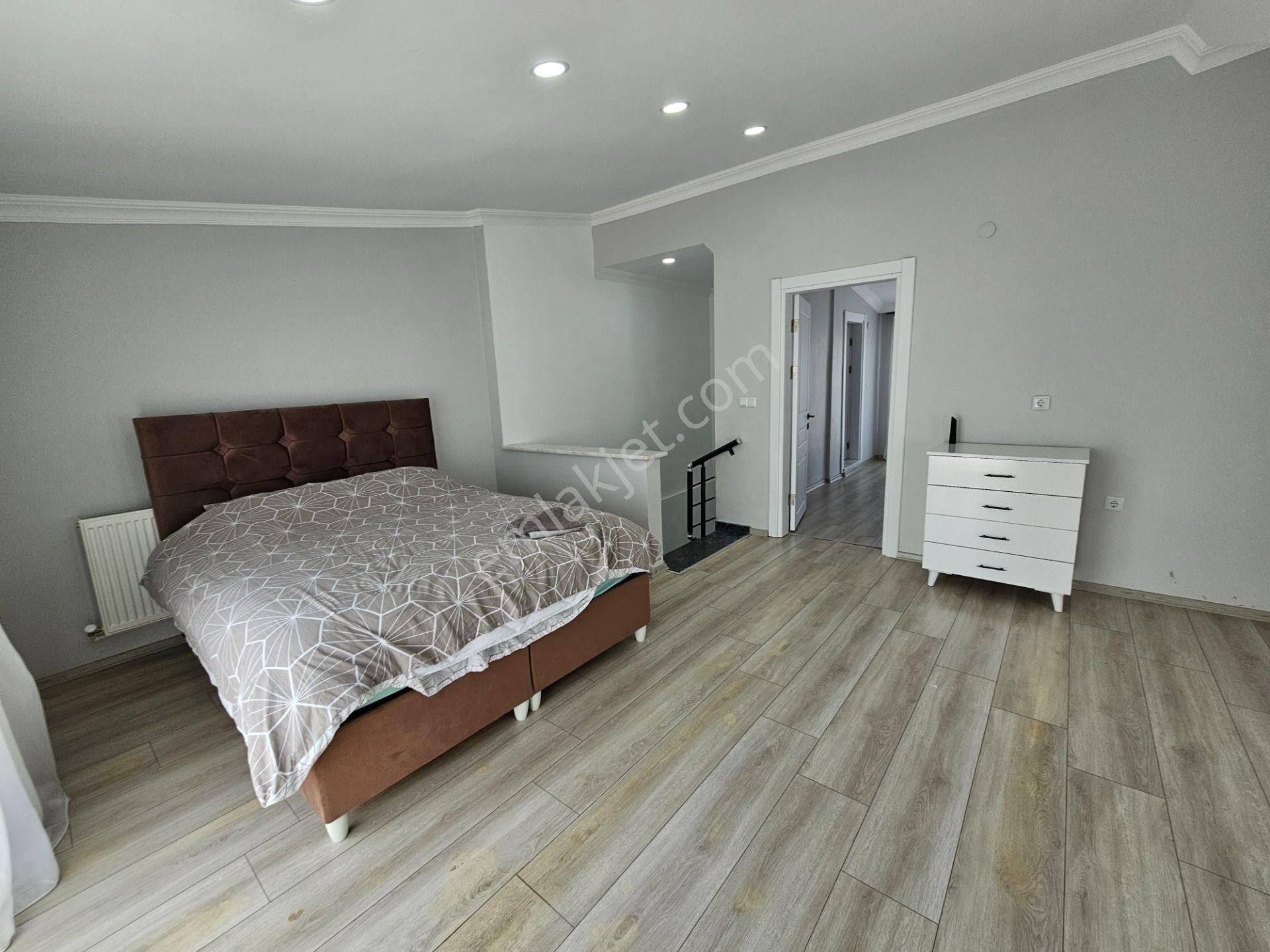 Deniz'den Kocaali Sakarya'da 3+2 Müstakil Havuzlu , Denize Yakın , Merkezi Konumda Villa - Görsel 30