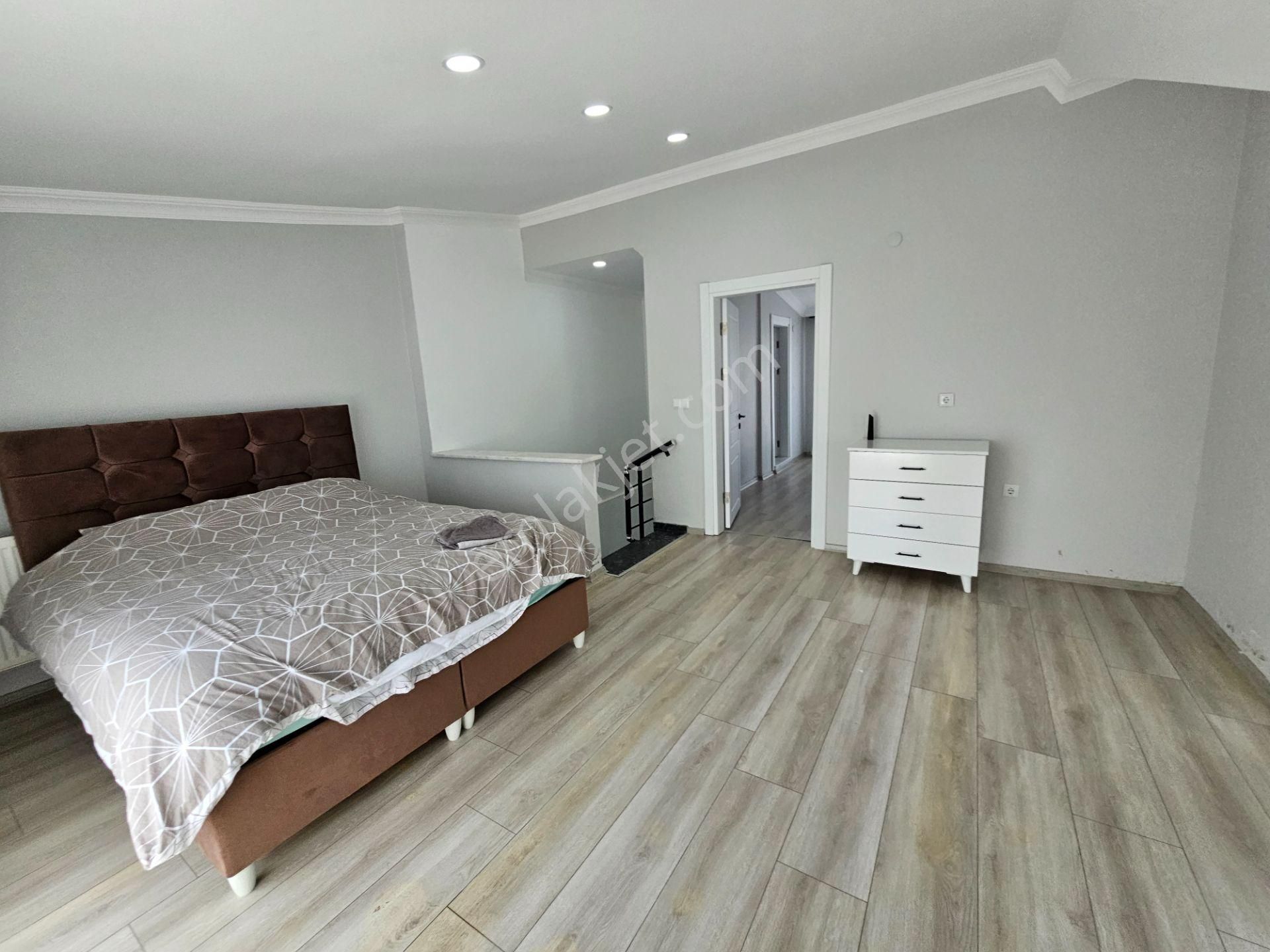 Deniz'den Kocaali Sakarya'da 3+2 Müstakil Havuzlu , Denize Yakın , Merkezi Konumda Villa - Görsel 29