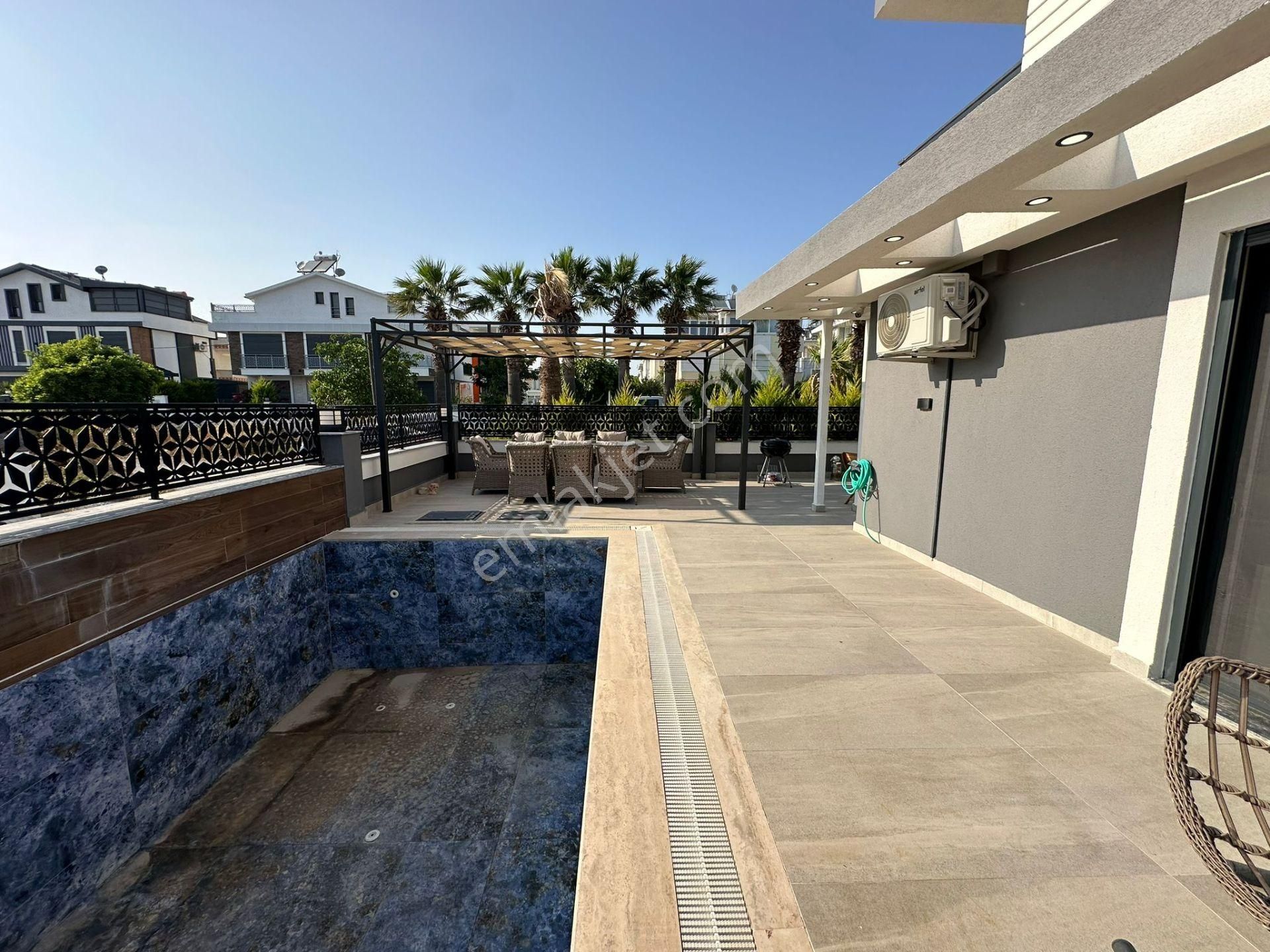 Didimde Tercih Edilen Lokasyonda 4+1 Havuzlu Villa - Görsel 3