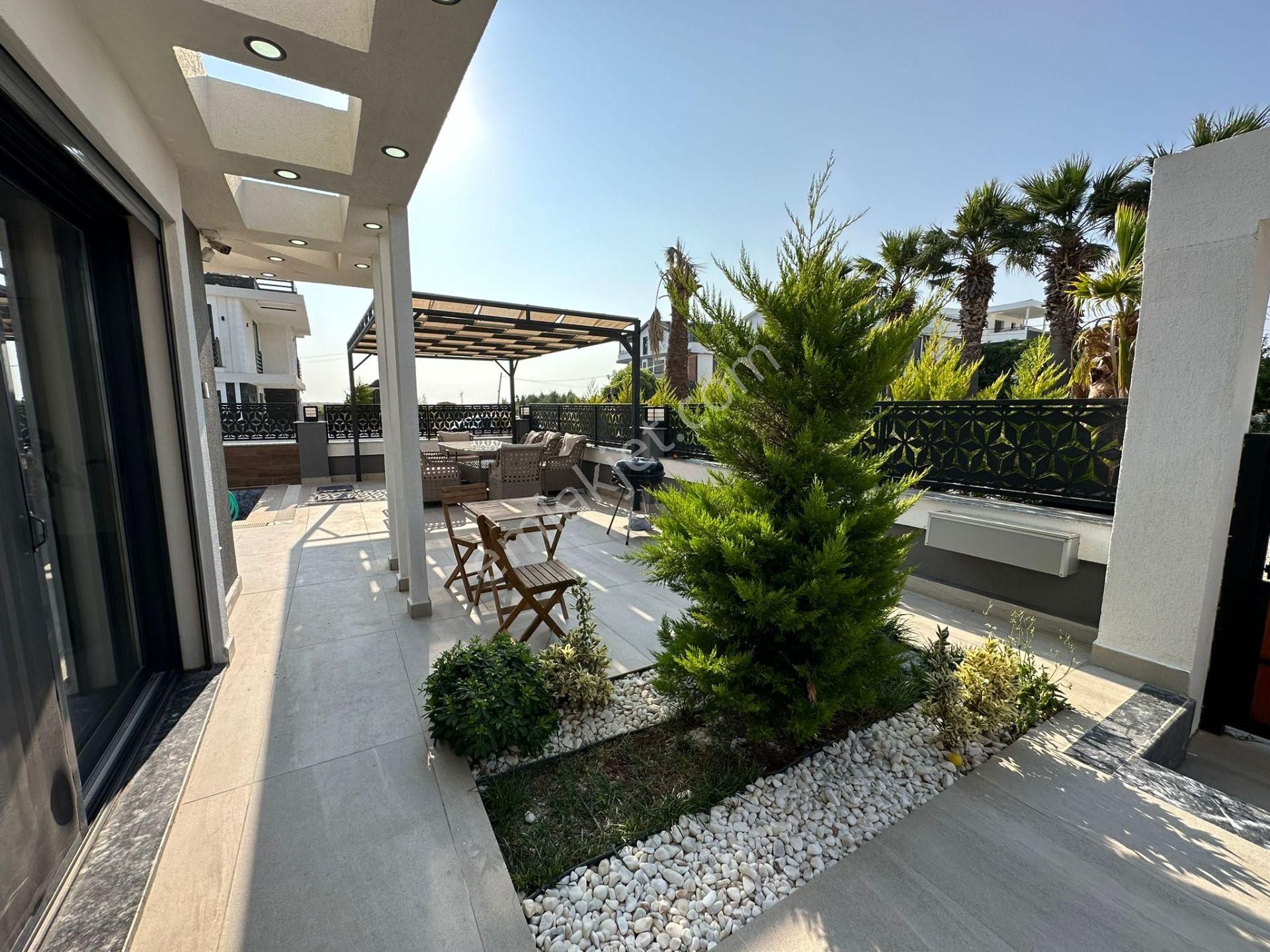 Didimde Tercih Edilen Lokasyonda 4+1 Havuzlu Villa - Görsel 2