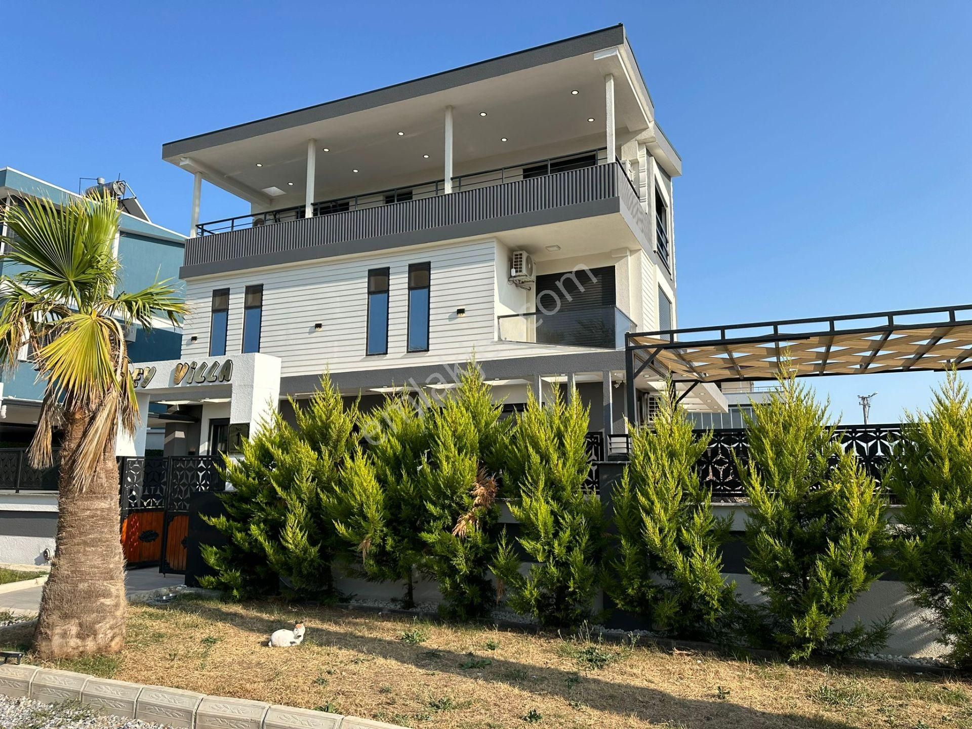 Didimde Tercih Edilen Lokasyonda 4+1 Havuzlu Villa