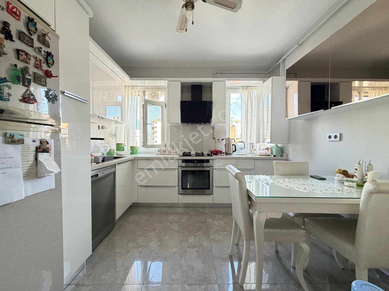 Kozyatağı Acıbadem Has Civarı Prestijli Binada Masrafsız Geniş M2'de - Görsel 11