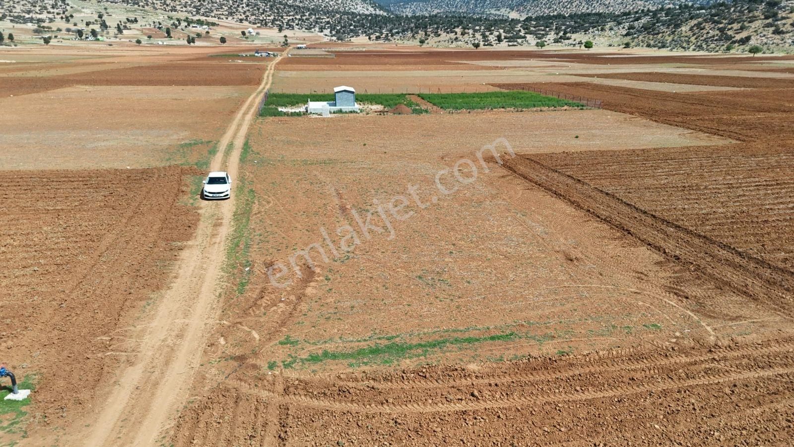 Beğîş Susuz Sulama Sahası İçinde Yerleşim Yakını Konteyner Yerı - Görsel 2