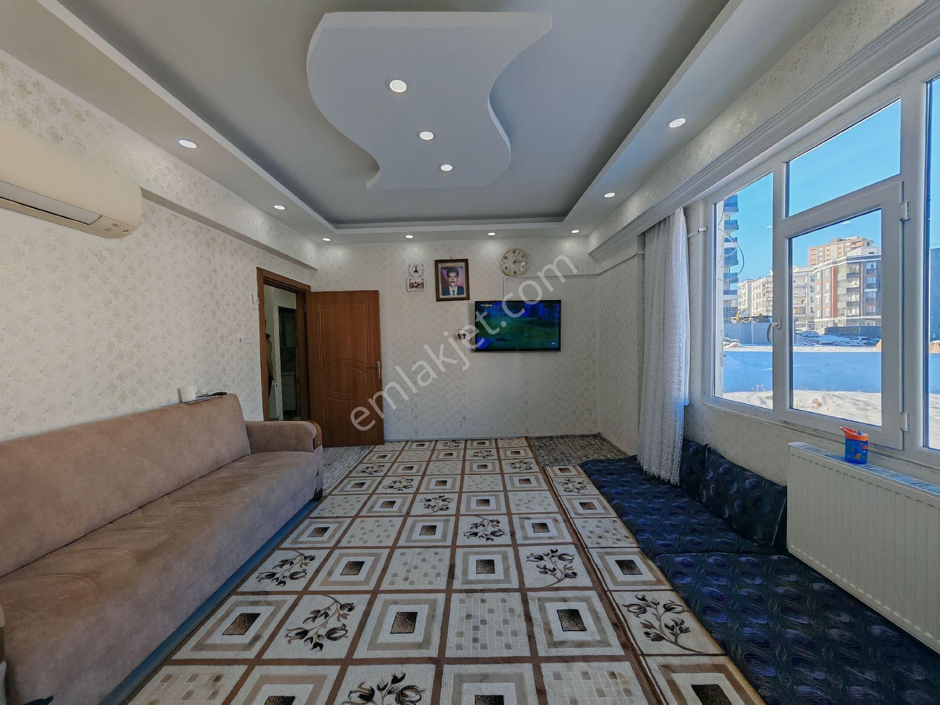 Faruk Yüksel Emlak Seyrantepe'de Merkezi Konumda 4 Oda Ferah Daire Cadde Üzeri Full Yapılı - Görsel 8