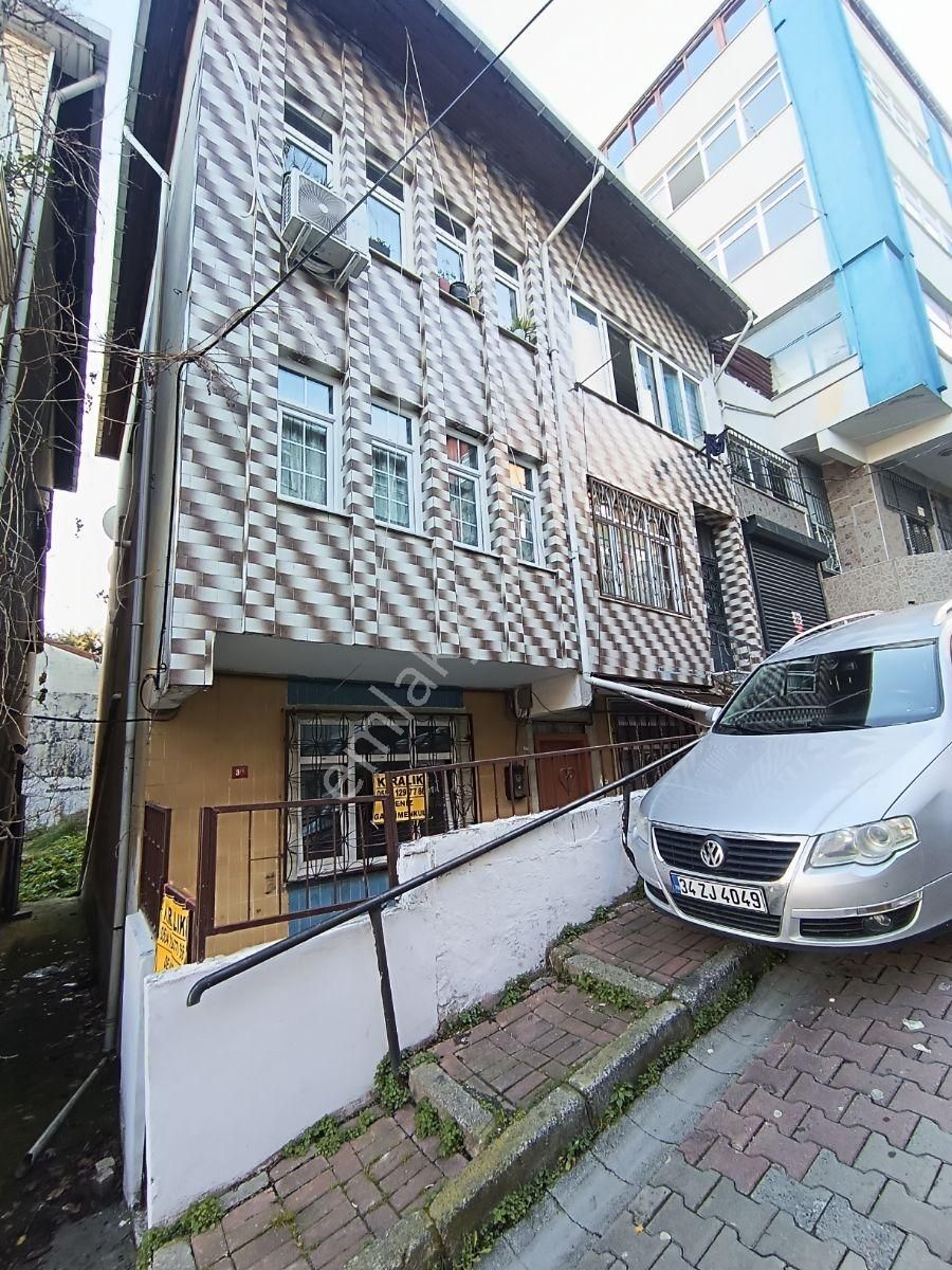 Üsküdar Mehmet Akif Ersoy Mahallesi Kiralık 2+1 Daire