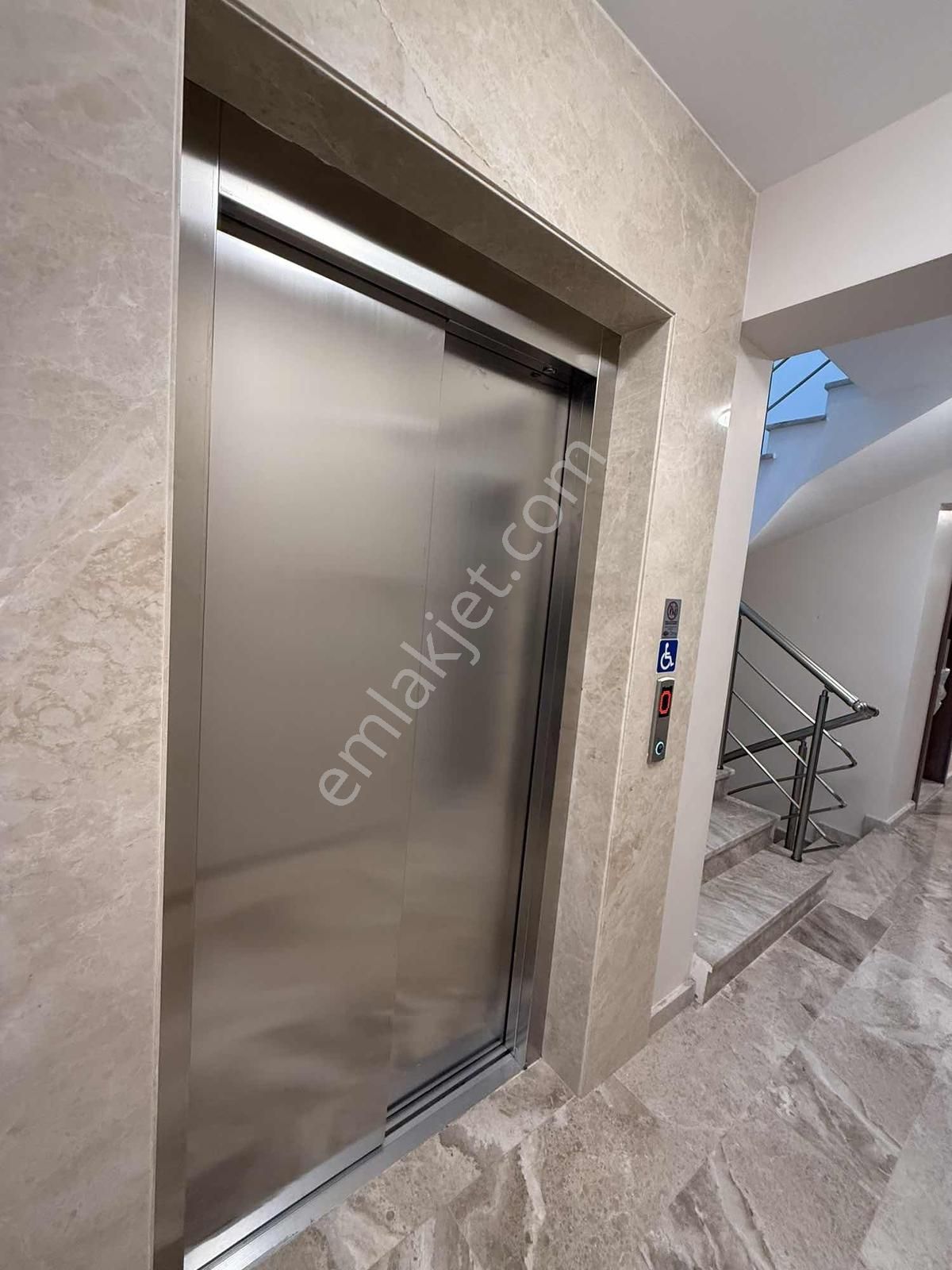 Altunizade Barbaros Mahallesi Sıfır Manzaralı Lüks Dubleks Daire - Görsel 8