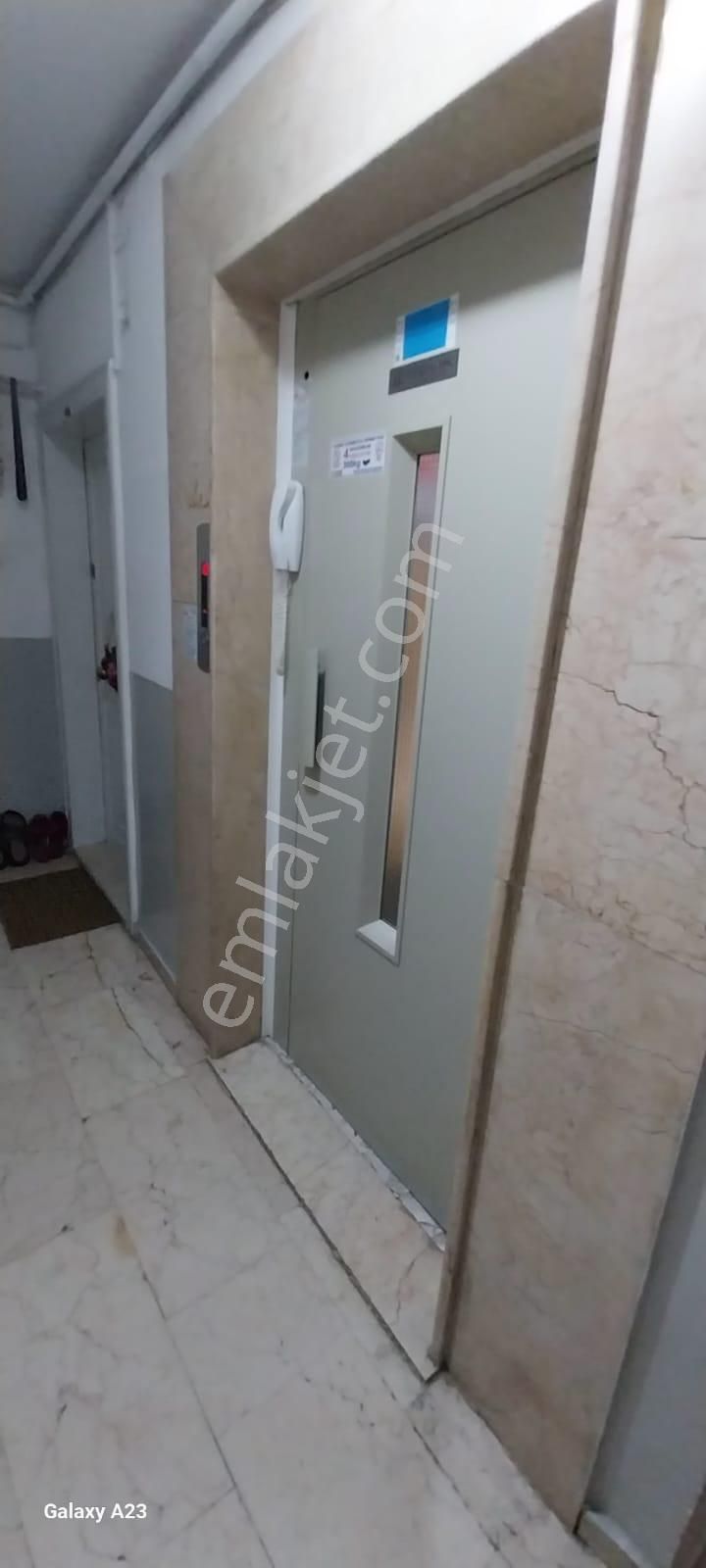 Namazgahta Asansörlü Satılık Ara Kat Daire - Görsel 4
