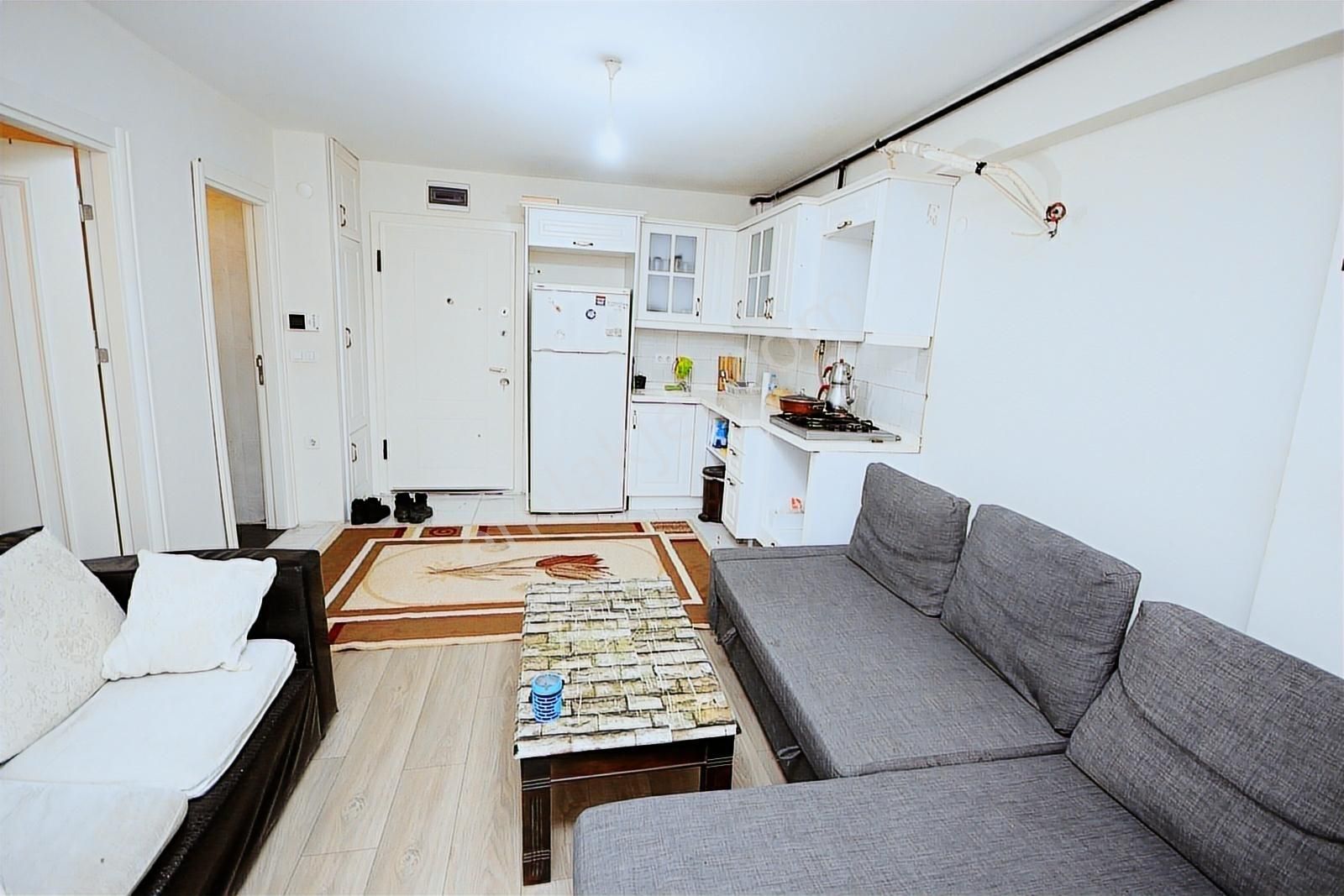 Tuzla Site İçerisinde : Güvenlikli : Eşyalı : 1+1 Fırsat Daire - Görsel 24