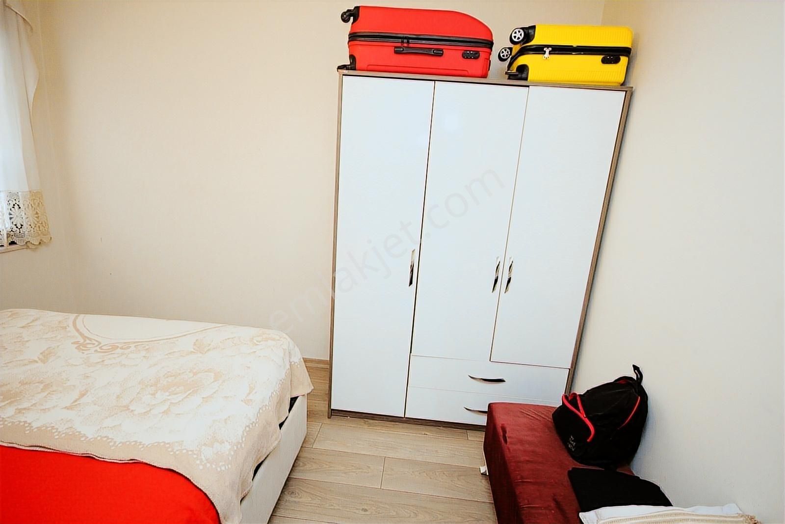 Tuzla Site İçerisinde : Güvenlikli : Eşyalı : 1+1 Fırsat Daire - Görsel 15