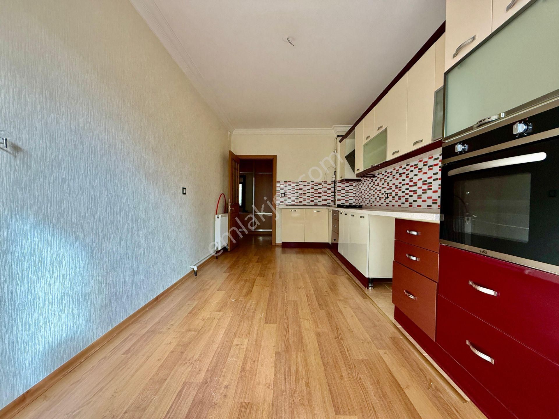 Kalecik Emlak'tan Pursaklar Fatih Mahallesin'de Asansörlü 4+1 Daire