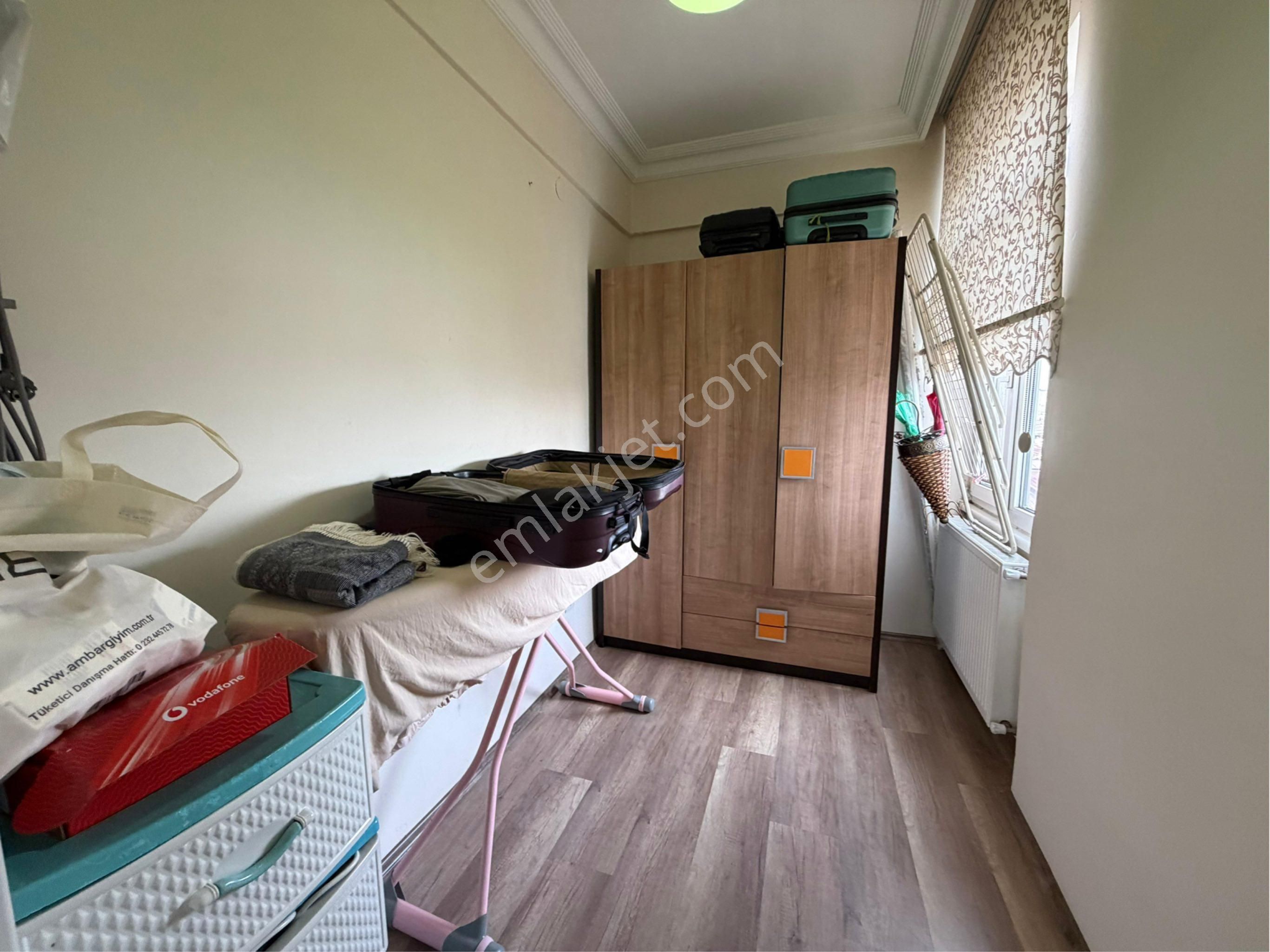 100 Yıl Bulvarında İci Temiz Yapılı Satılık Daire - Görsel 7