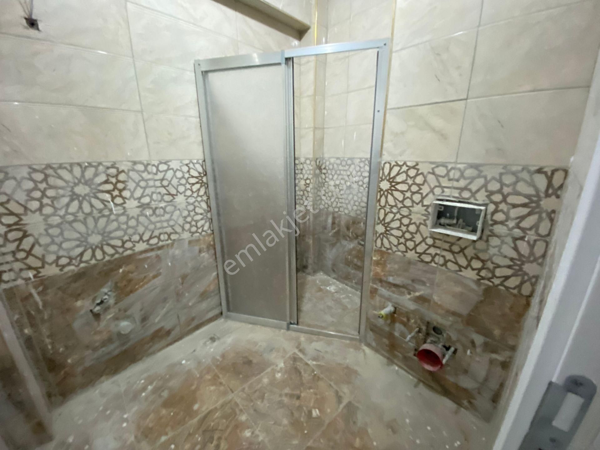 Avrupa Emlak Tan Esenler Birlik Mah 80 M² 2+1 Yüksek Giriş,tem Yanyol Otobüs Duraklarına Yakın - Görsel 9