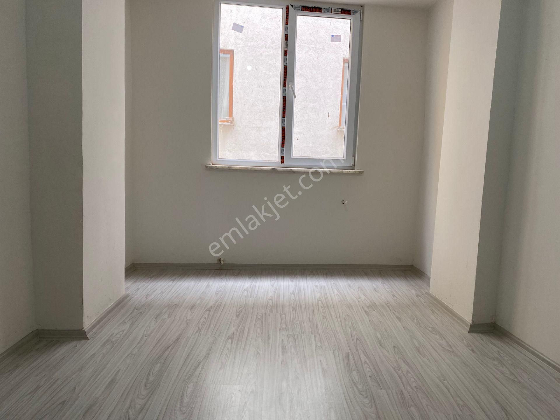 Avrupa Emlak Tan Esenler Birlik Mah 80 M² 2+1 Yüksek Giriş,tem Yanyol Otobüs Duraklarına Yakın - Görsel 5