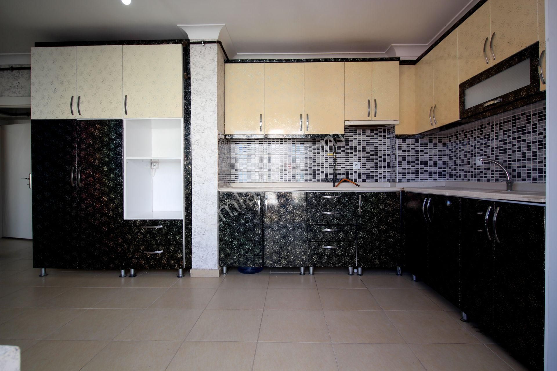 Emre Emlak'tan Piyade'de Genç Bina'da Ön Cephe Çift Giriş Dubleks Satılık 4+1 Daire - Görsel 8