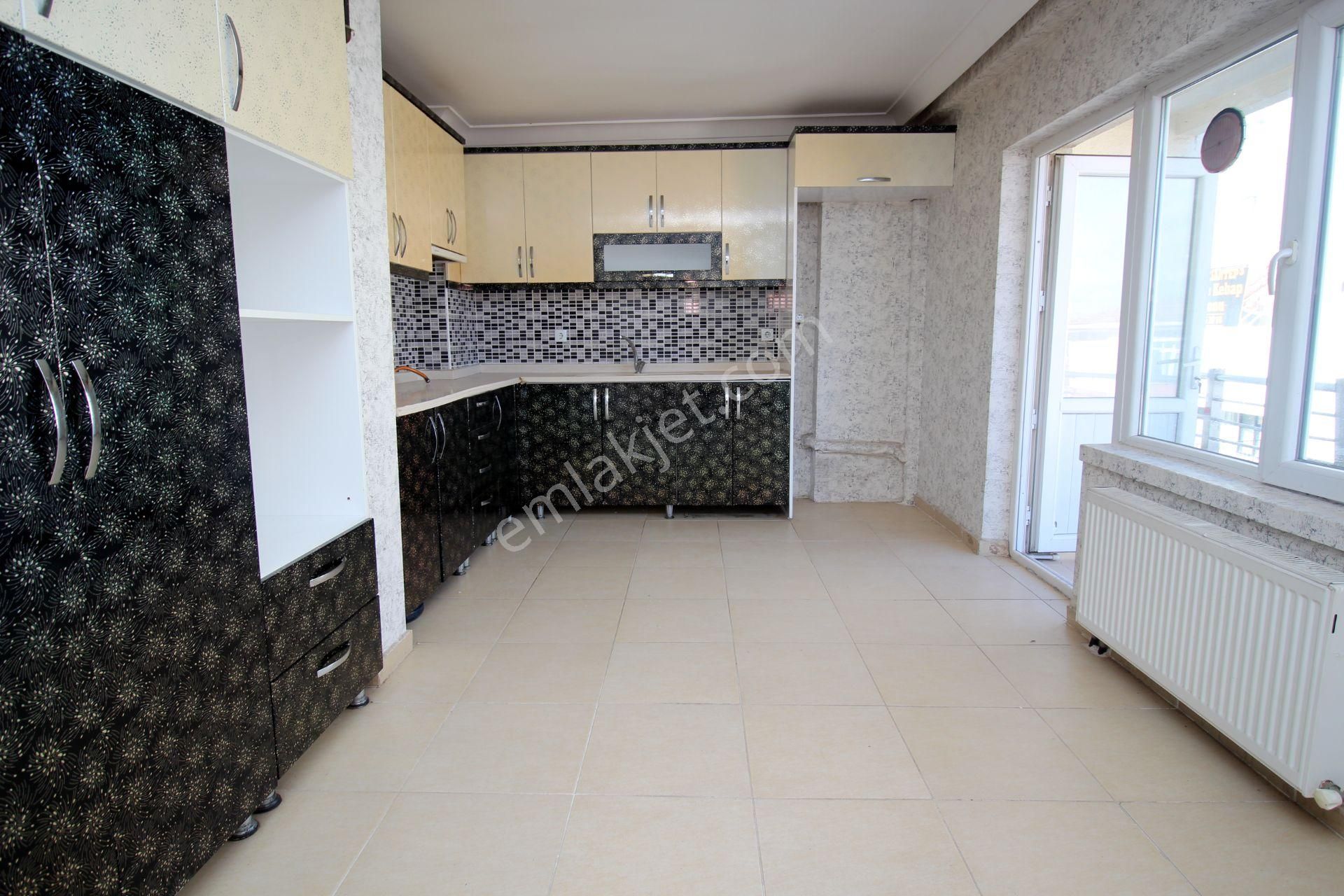 Emre Emlak'tan Piyade'de Genç Bina'da Ön Cephe Çift Giriş Dubleks Satılık 4+1 Daire - Görsel 9