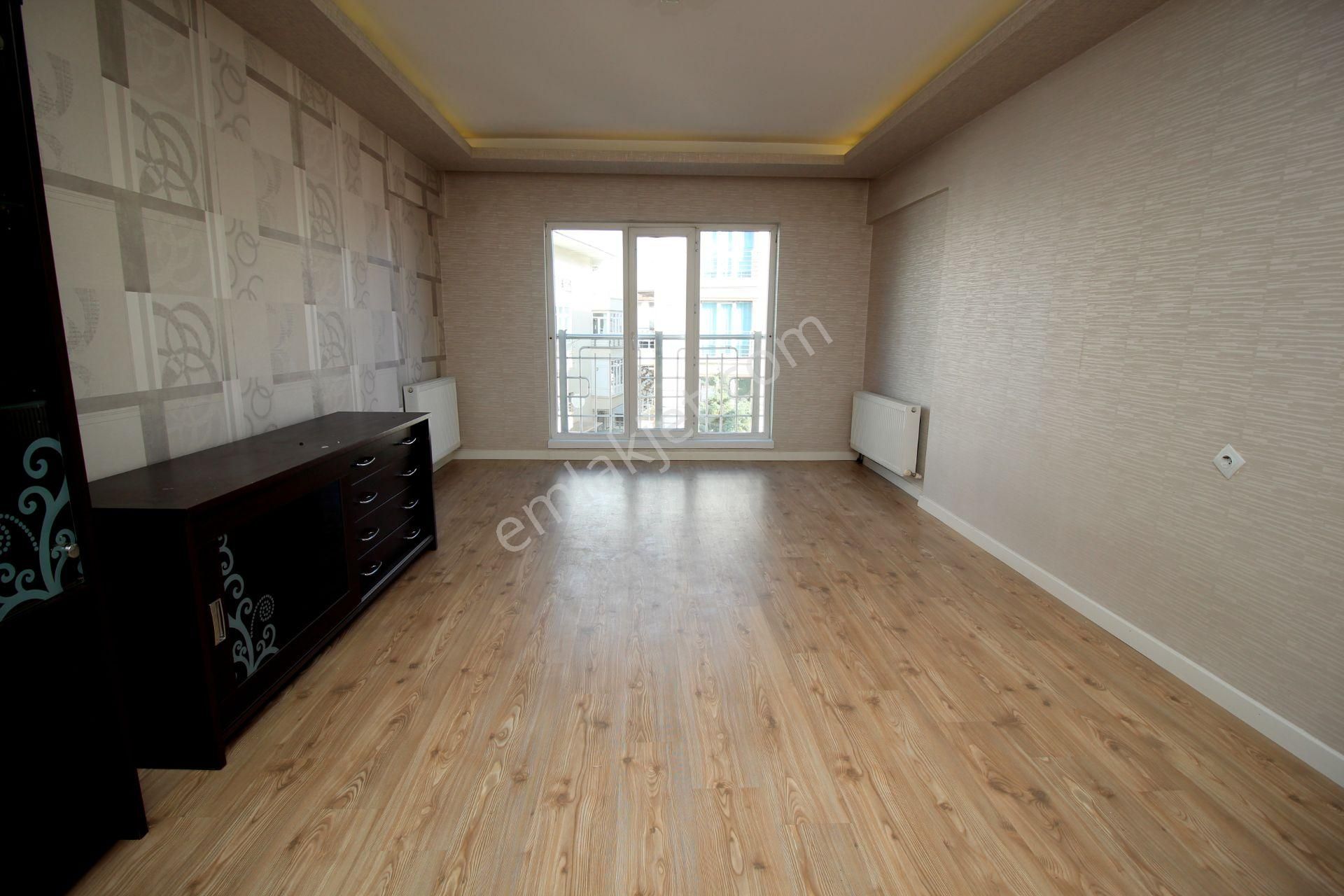 Emre Emlak'tan Piyade'de Genç Bina'da Ön Cephe Çift Giriş Dubleks Satılık 4+1 Daire - Görsel 4