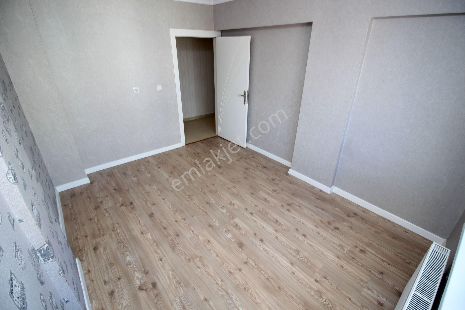 Emre Emlak'tan Piyade'de Genç Bina'da Ön Cephe Çift Giriş Dubleks Satılık 4+1 Daire - Görsel 25