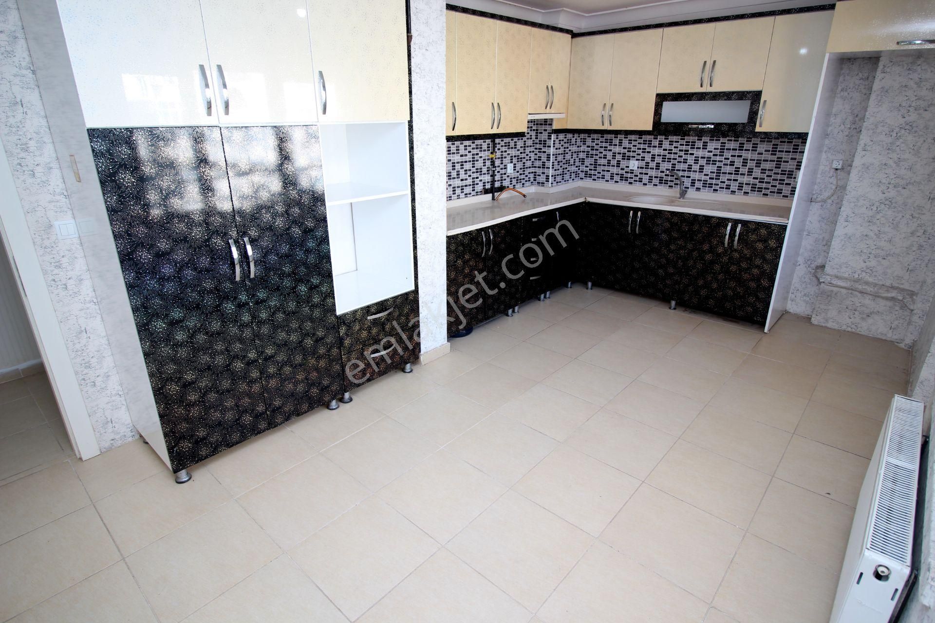 Emre Emlak'tan Piyade'de Genç Bina'da Ön Cephe Çift Giriş Dubleks Satılık 4+1 Daire - Görsel 5