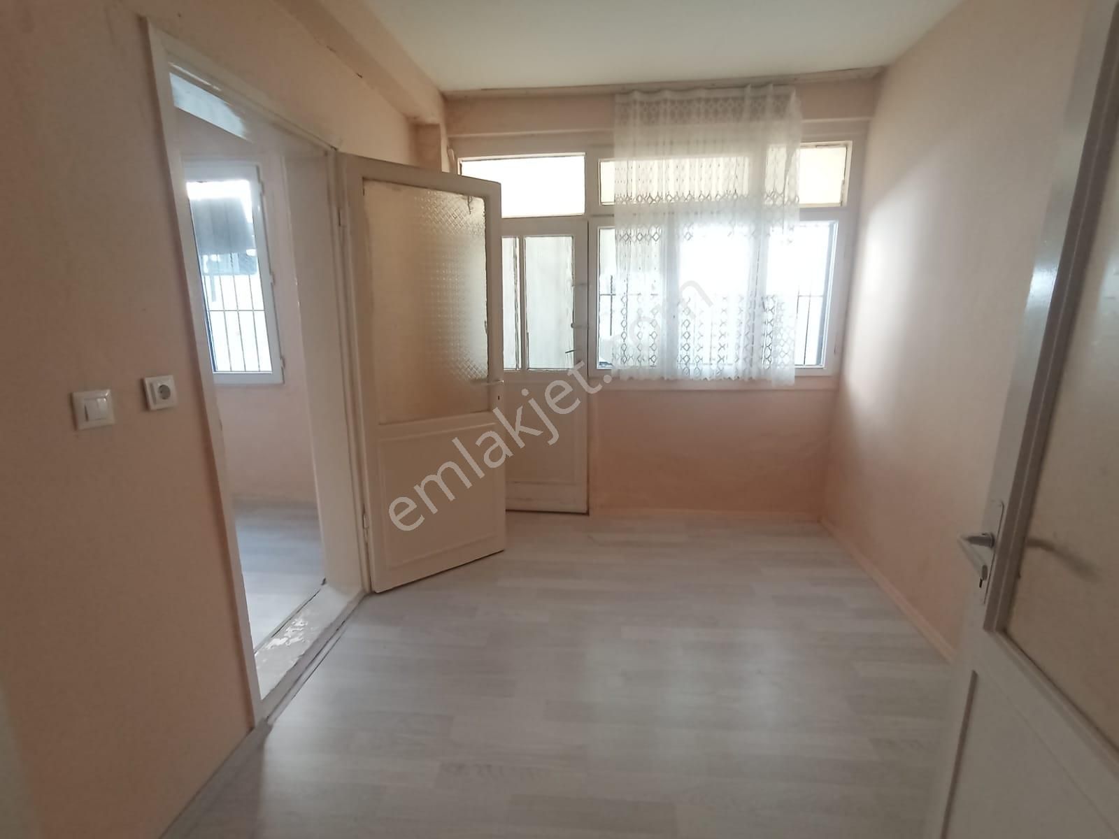 Mühendis Emlak'tan Karabağlar Aydın Mah. 2+1 90 M2 Düz Giriş Kat - Görsel 10