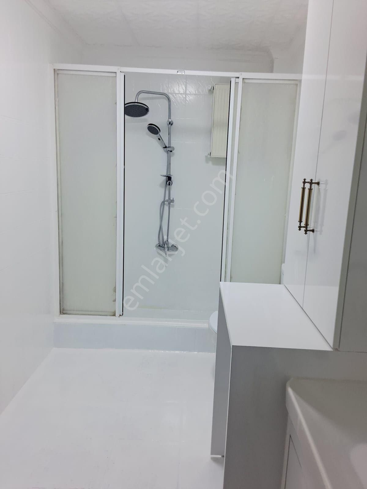 Afyon Tezcan Emlaktan Dervişpaşadakomple Yenilenmiş 3+1 Daire - Görsel 10